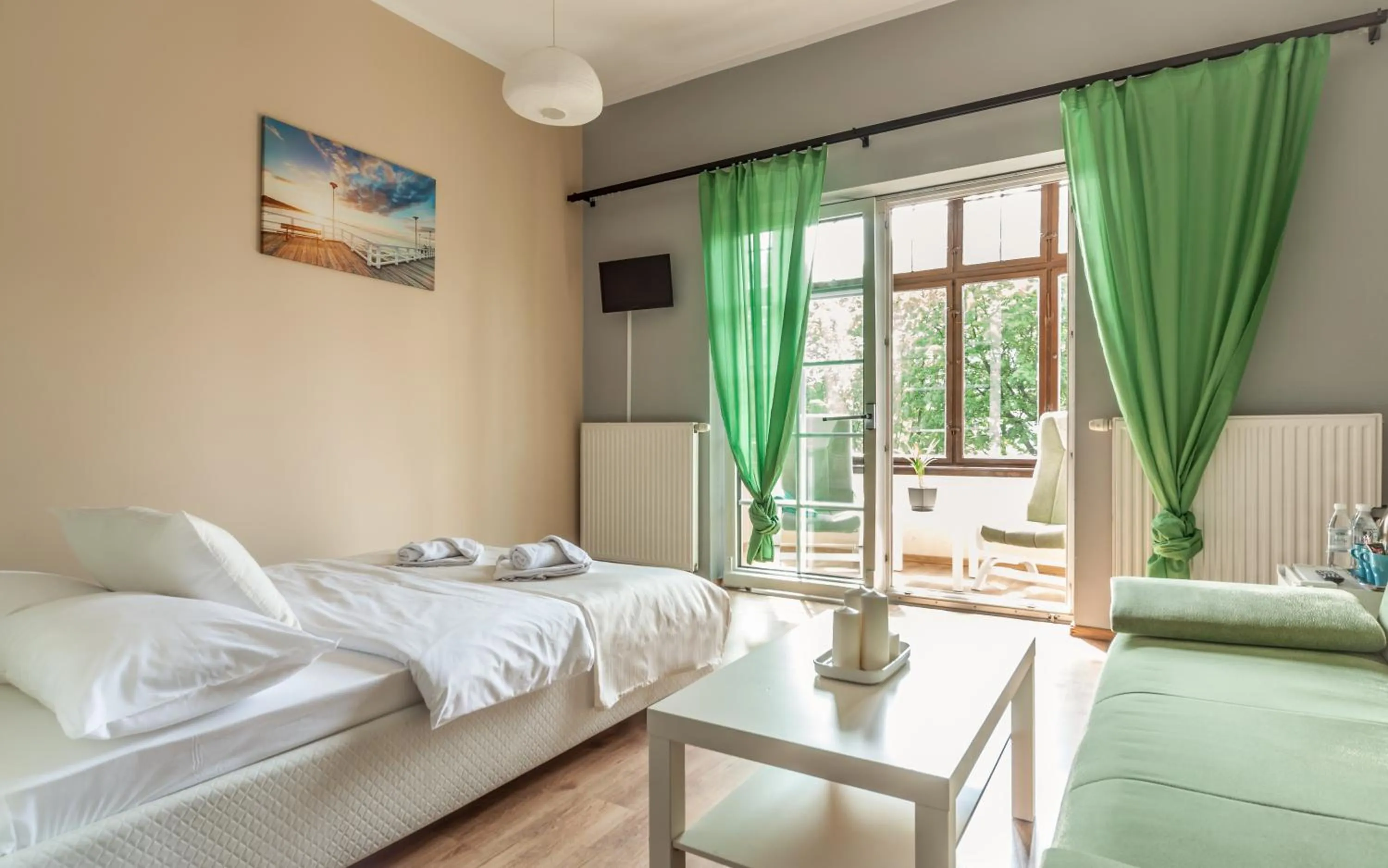 Bed in Central Sopot