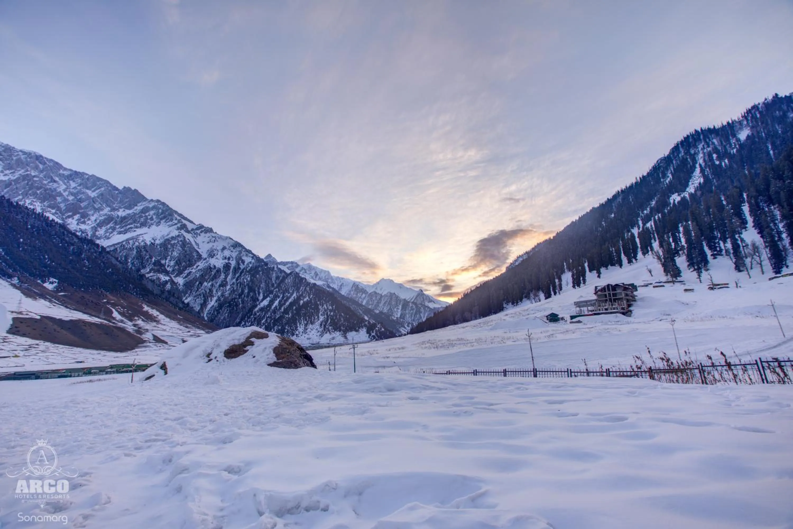 Facade/entrance in Arco Hotels & Resorts sonamarg
