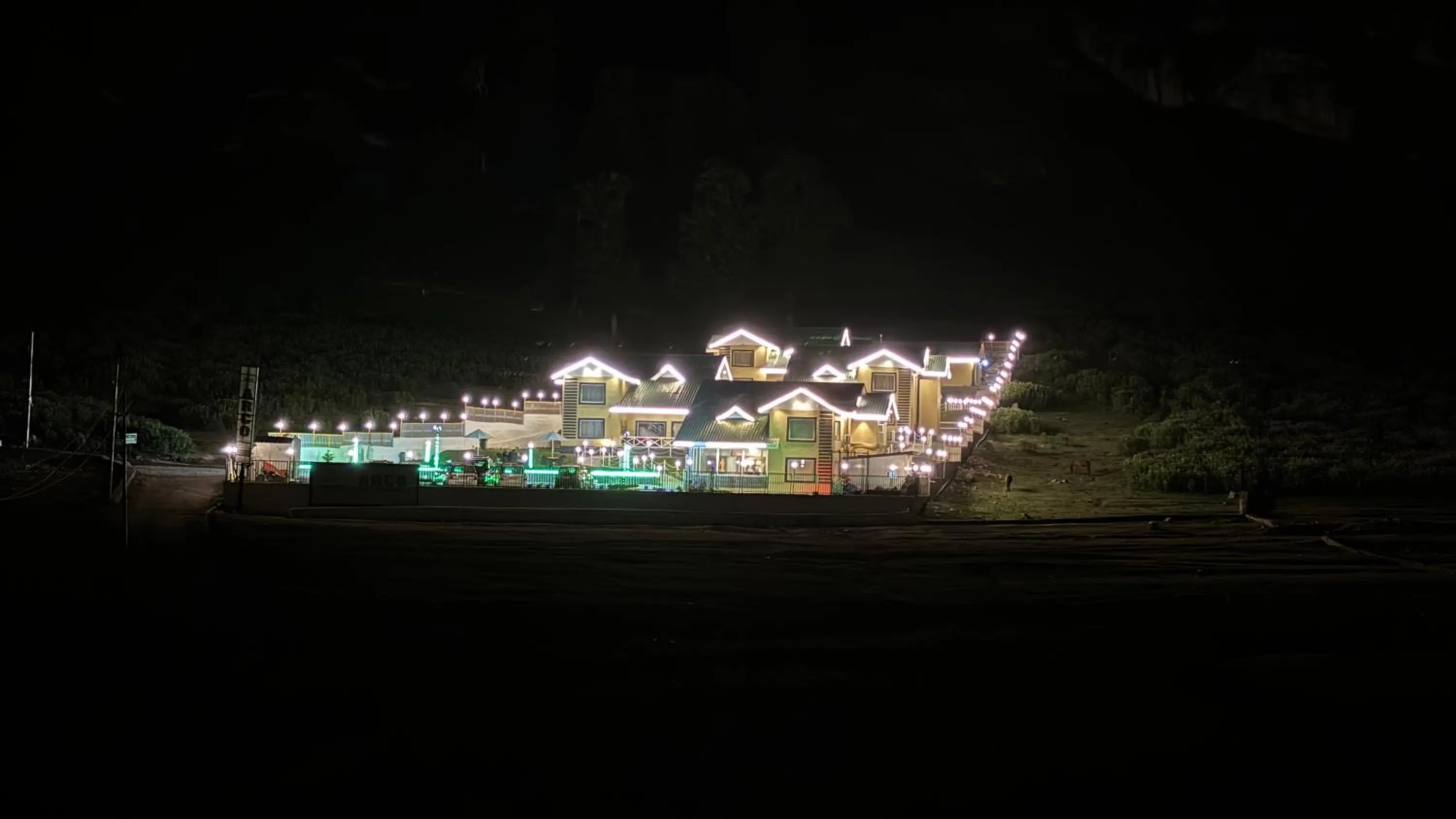 Facade/entrance in Arco Hotels & Resorts sonamarg