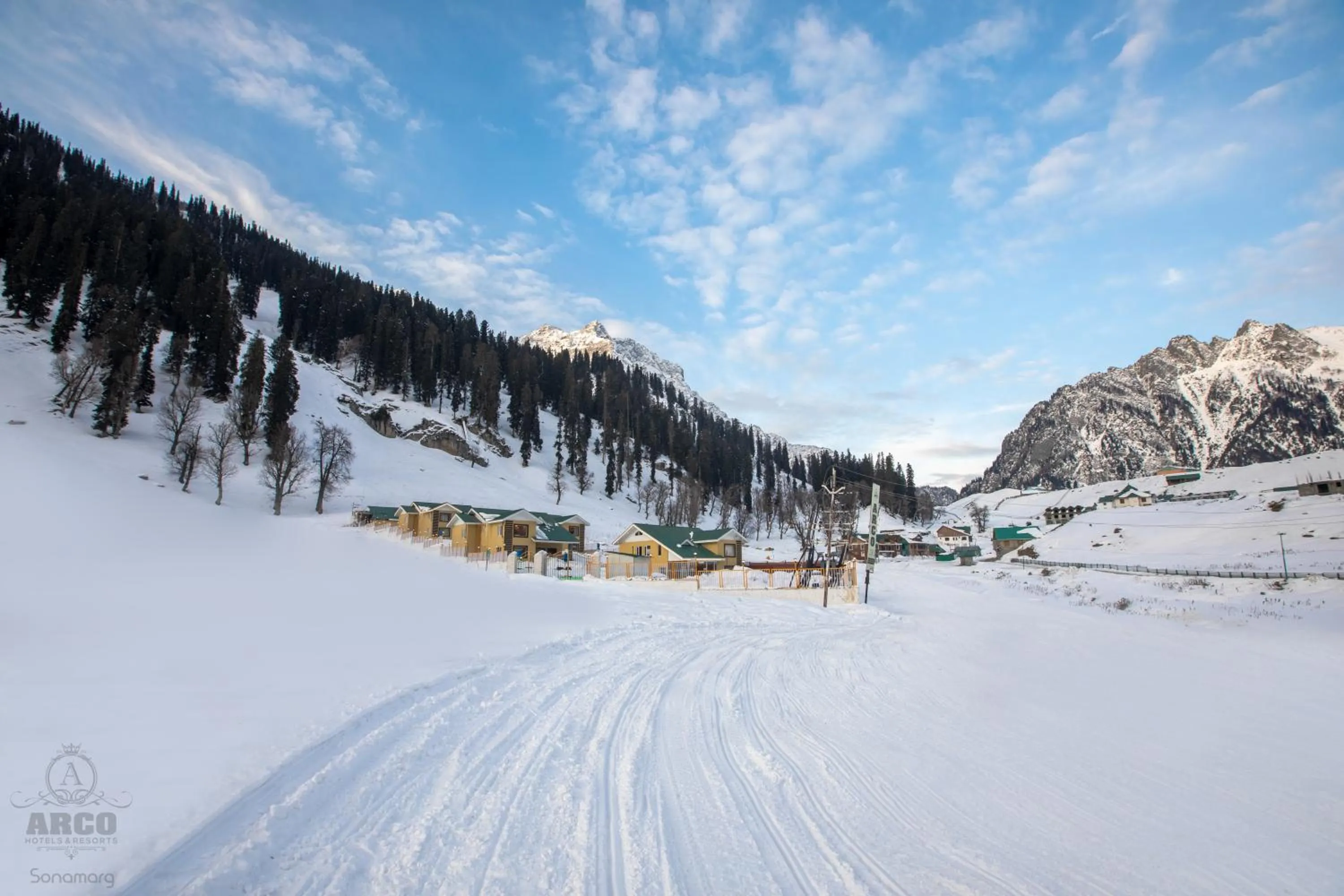 Facade/entrance in Arco Hotels & Resorts sonamarg
