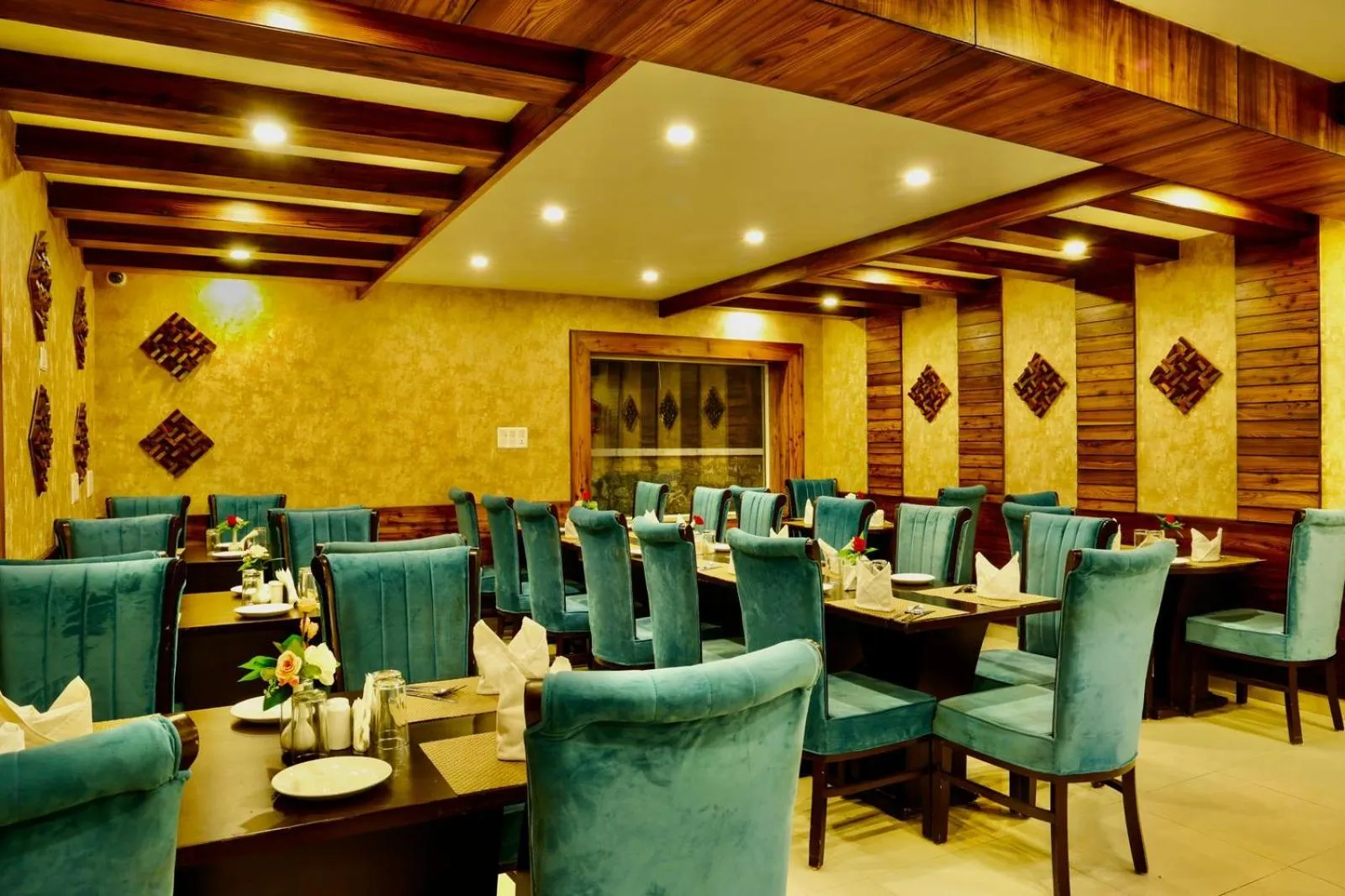 Restaurant/places to eat in Arco Hotels & Resorts sonamarg