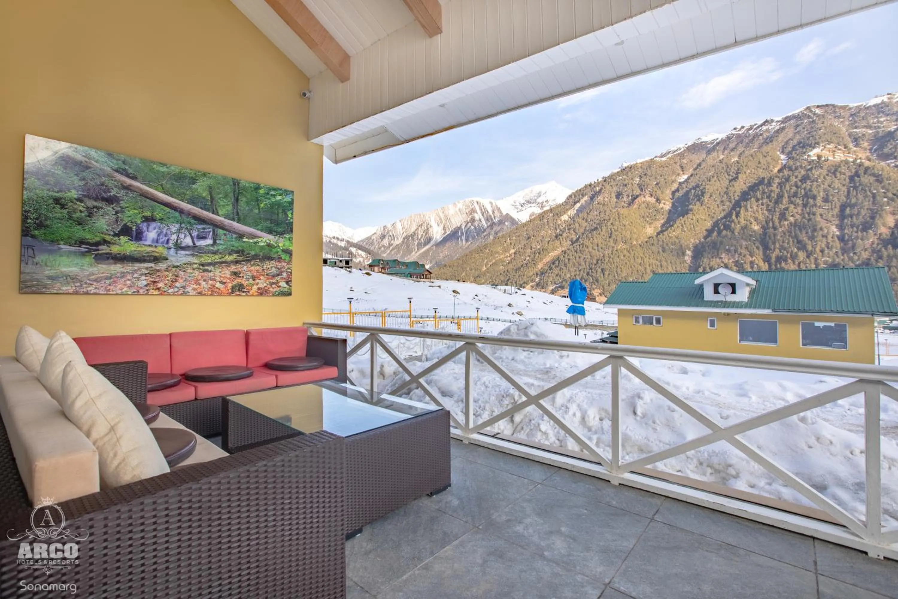 Facade/entrance in Arco Hotels & Resorts sonamarg