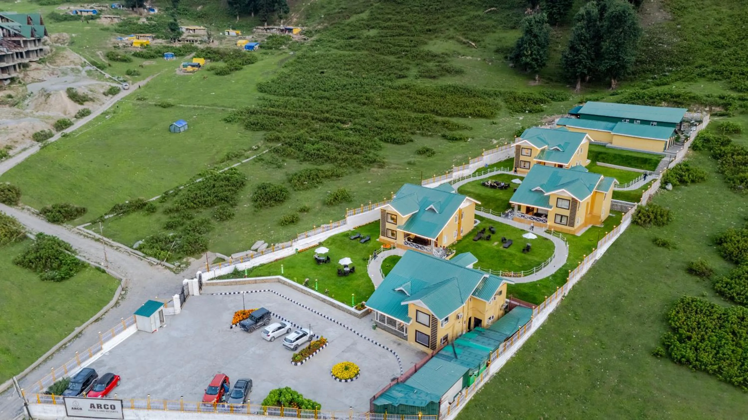 Facade/entrance in Arco Hotels & Resorts sonamarg