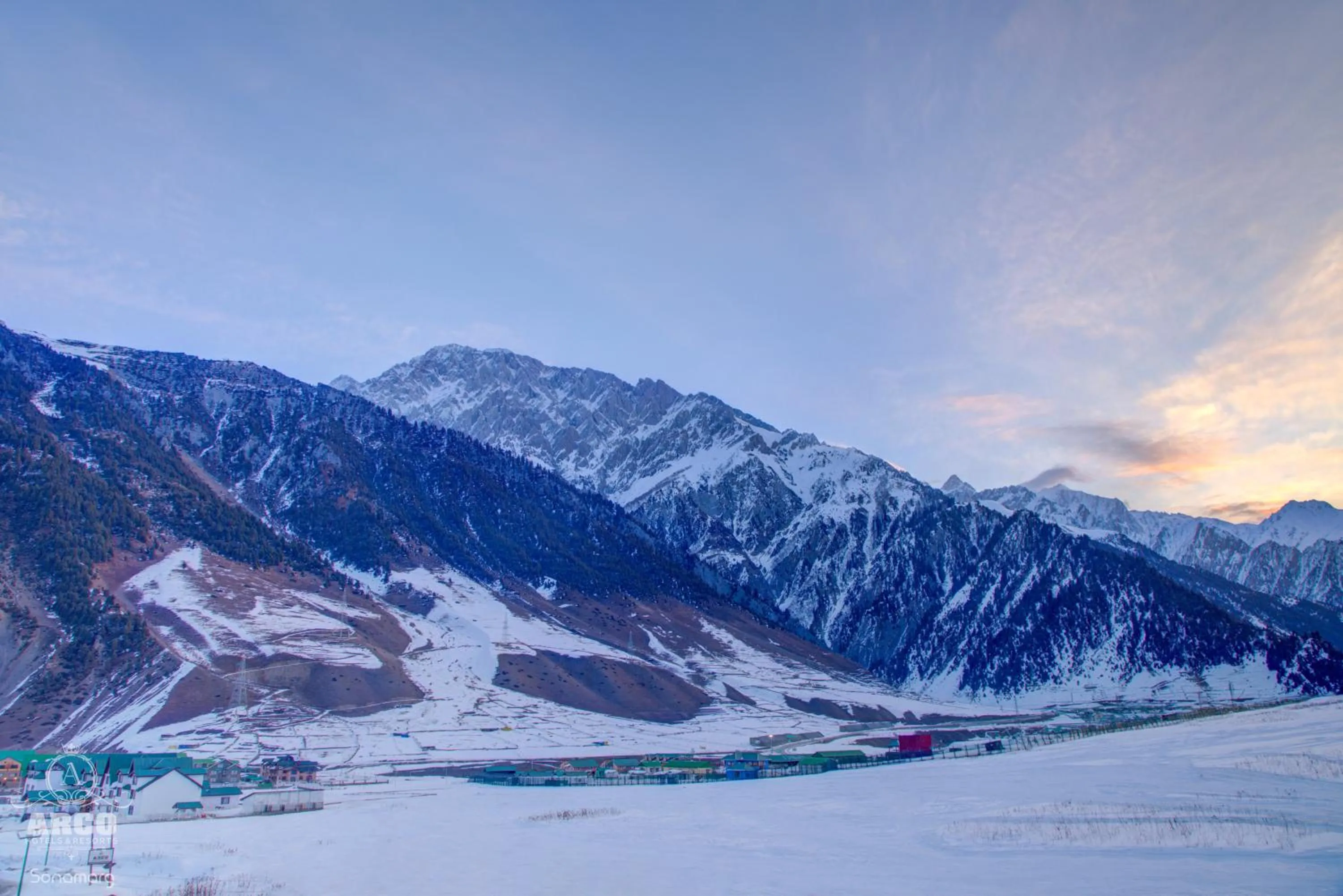 Facade/entrance in Arco Hotels & Resorts sonamarg