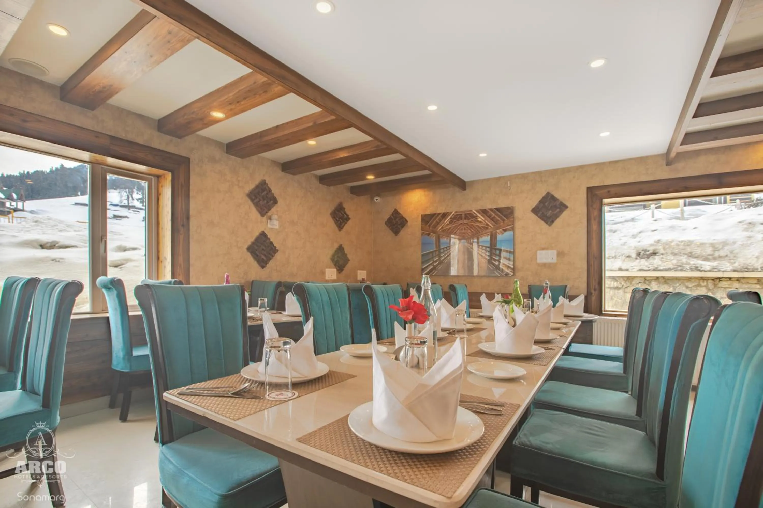 Restaurant/places to eat in Arco Hotels & Resorts sonamarg
