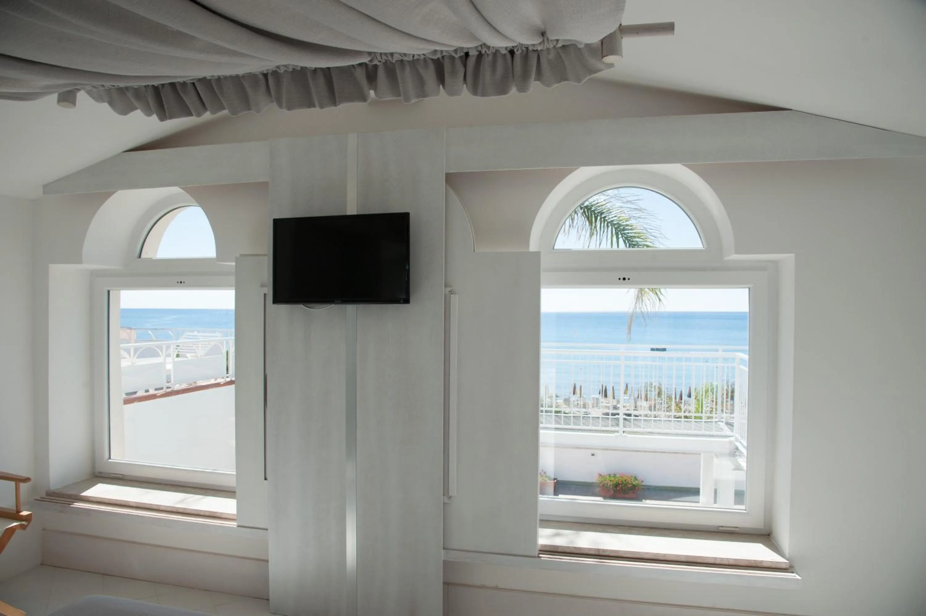 Sea view in Donnarumma Hotel