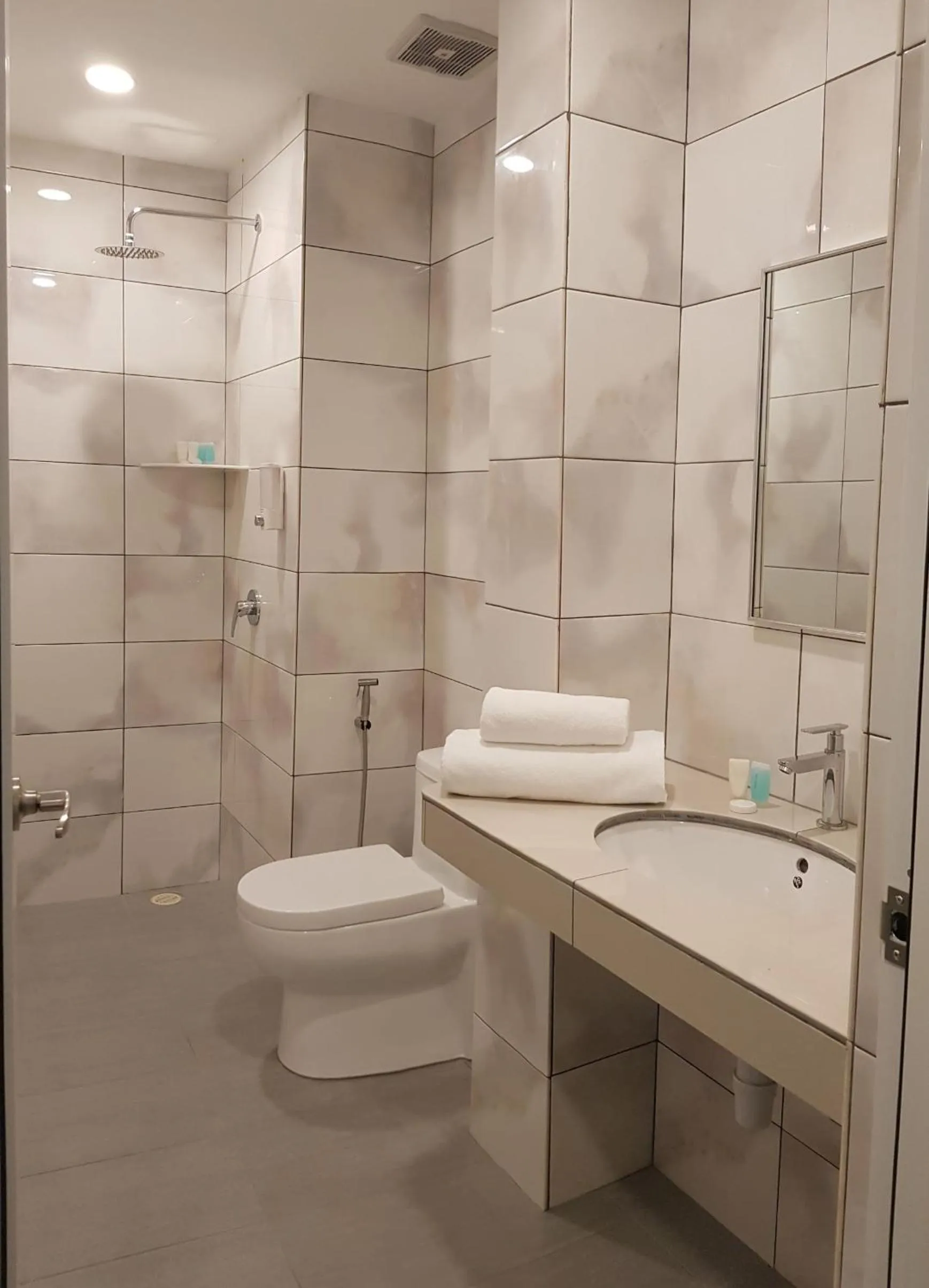 Shower in HOTEL ORKID PORT KLANG