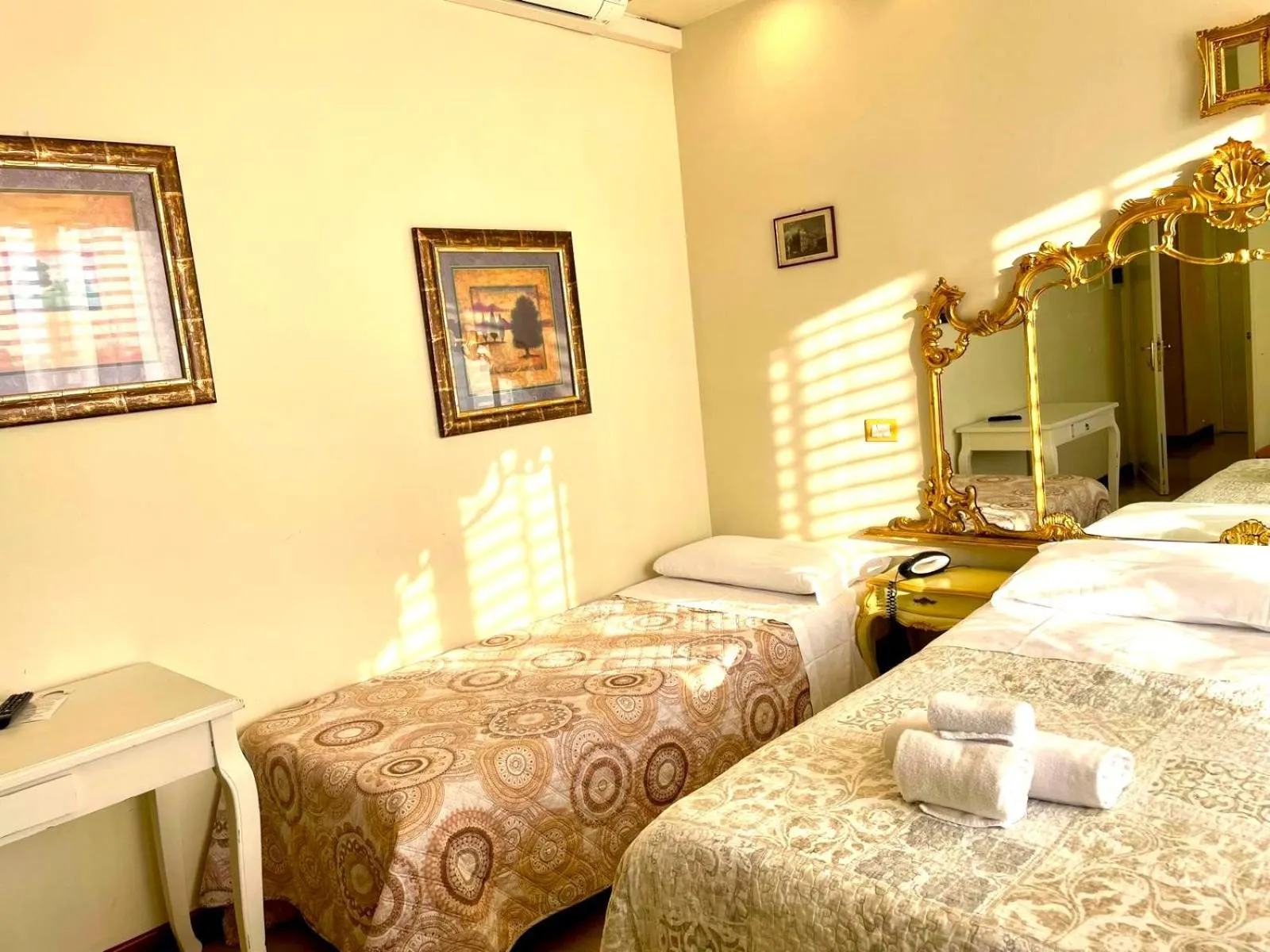 Bedroom, Bed in Hotel Original