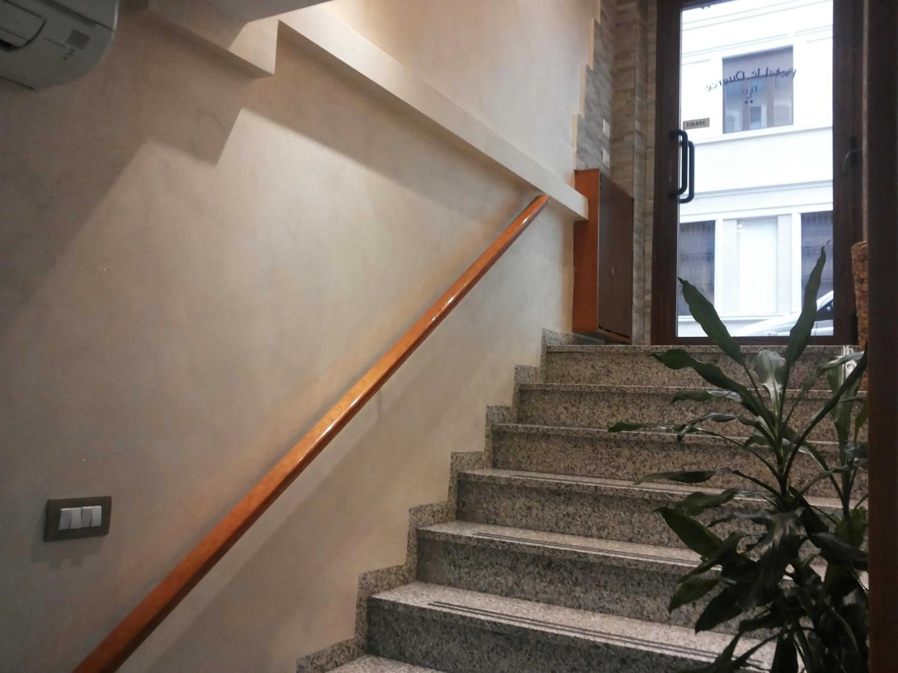 Facade/entrance in Hotel Le Querce