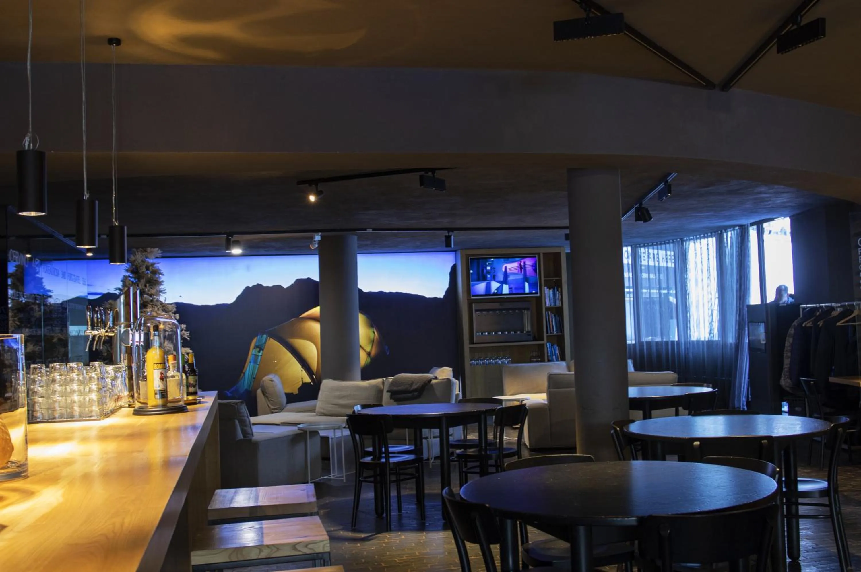 Restaurant/places to eat in BASE CAMP alpine apartments