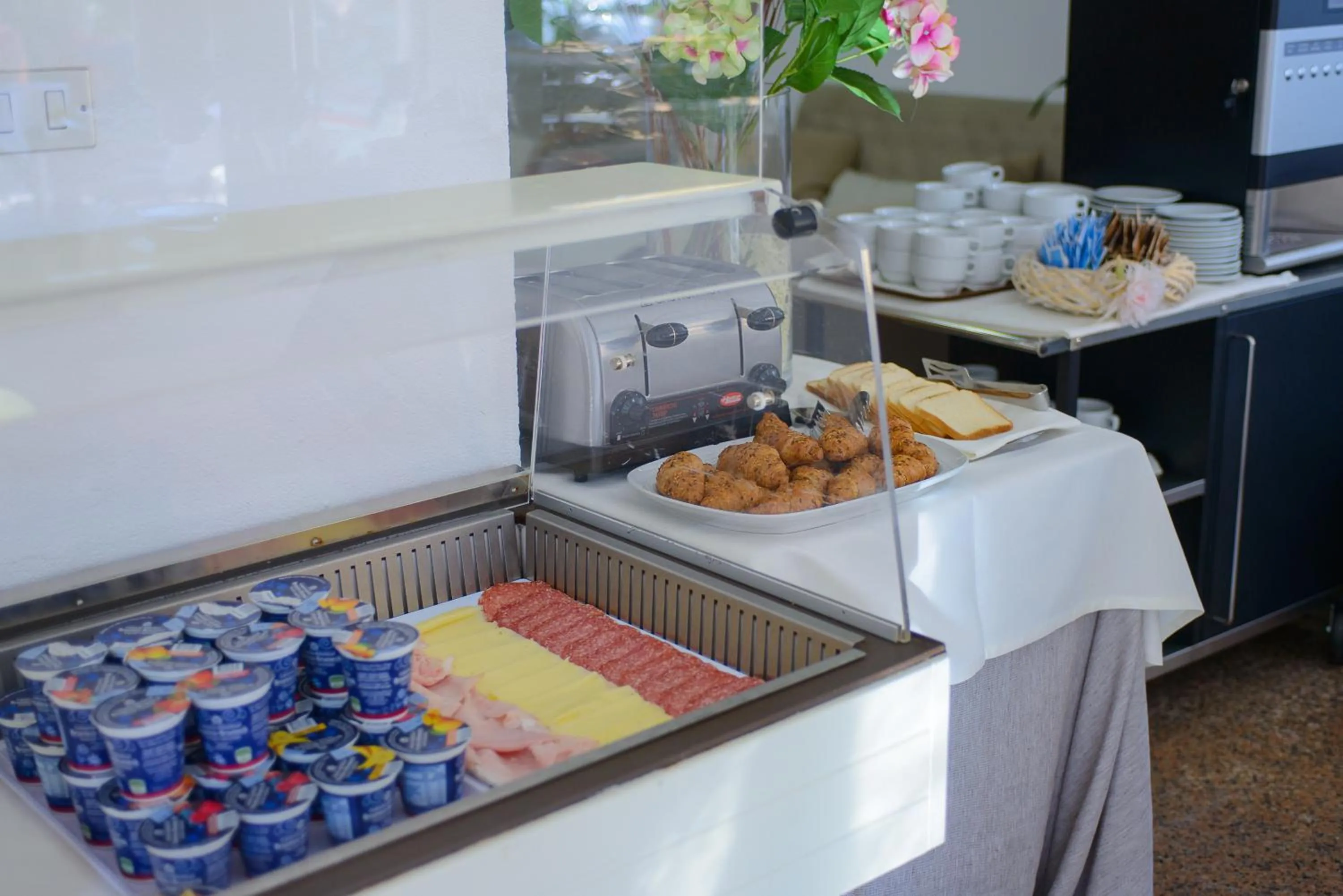 Breakfast in Hotel Falco