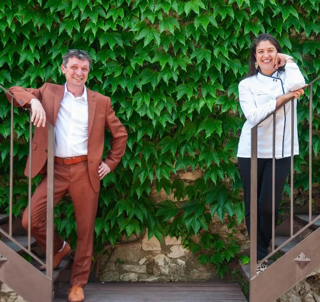 Restaurant/places to eat in Maison Orsini