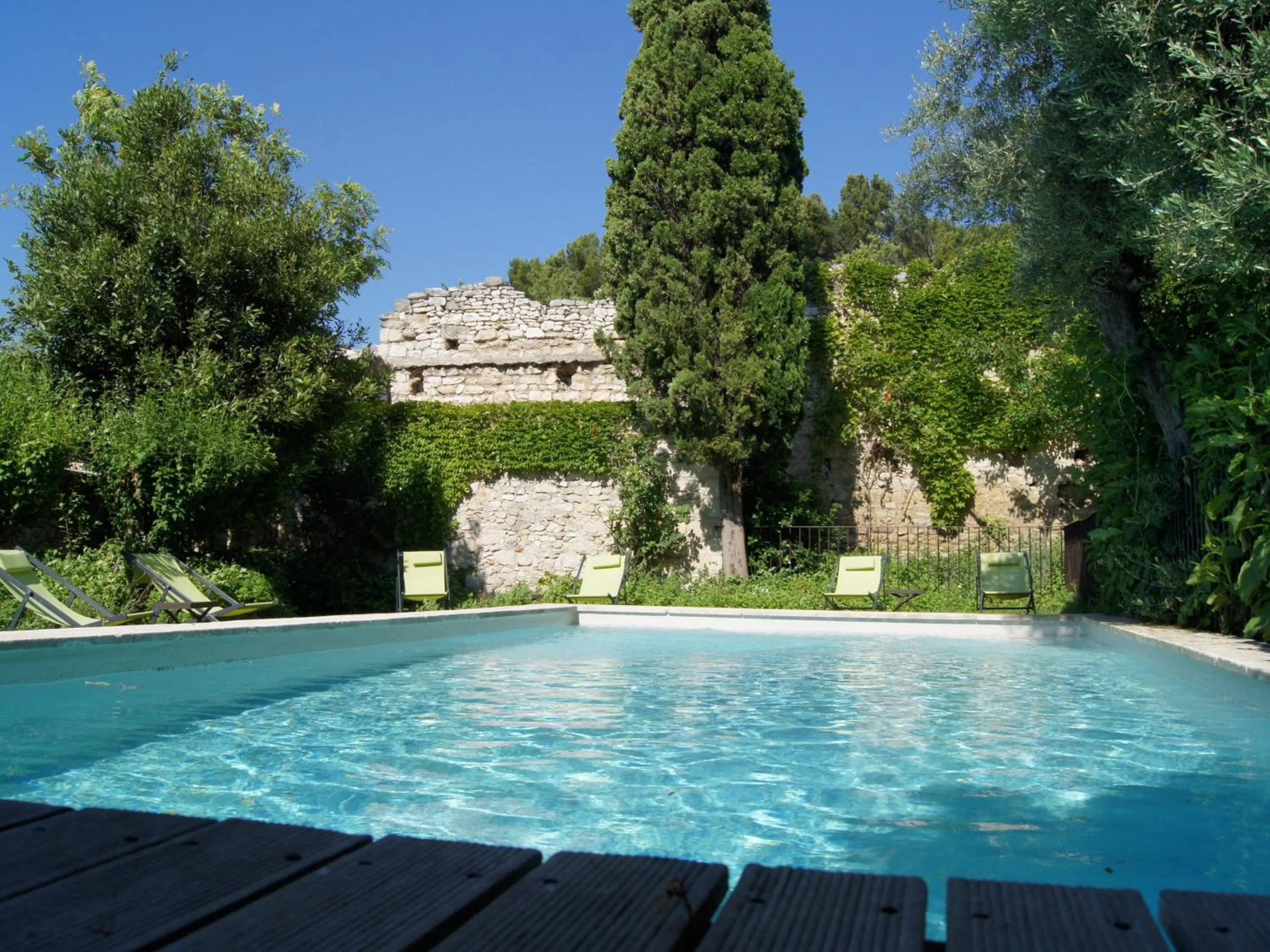 Pool view in Maison Orsini