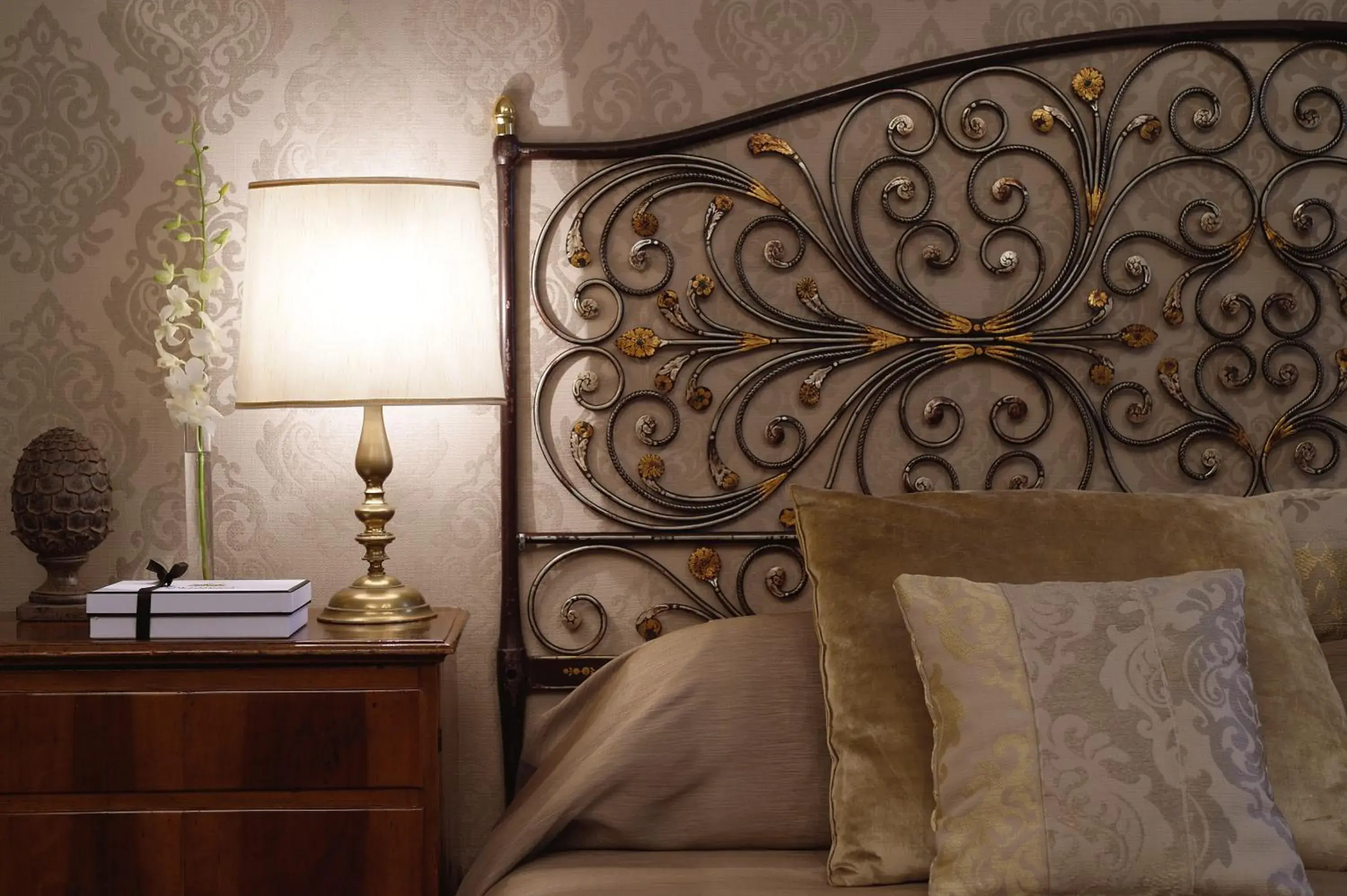 Small Double Room in Hotel Metropole Venezia Small Double Room in Hotel Metropole Venezia