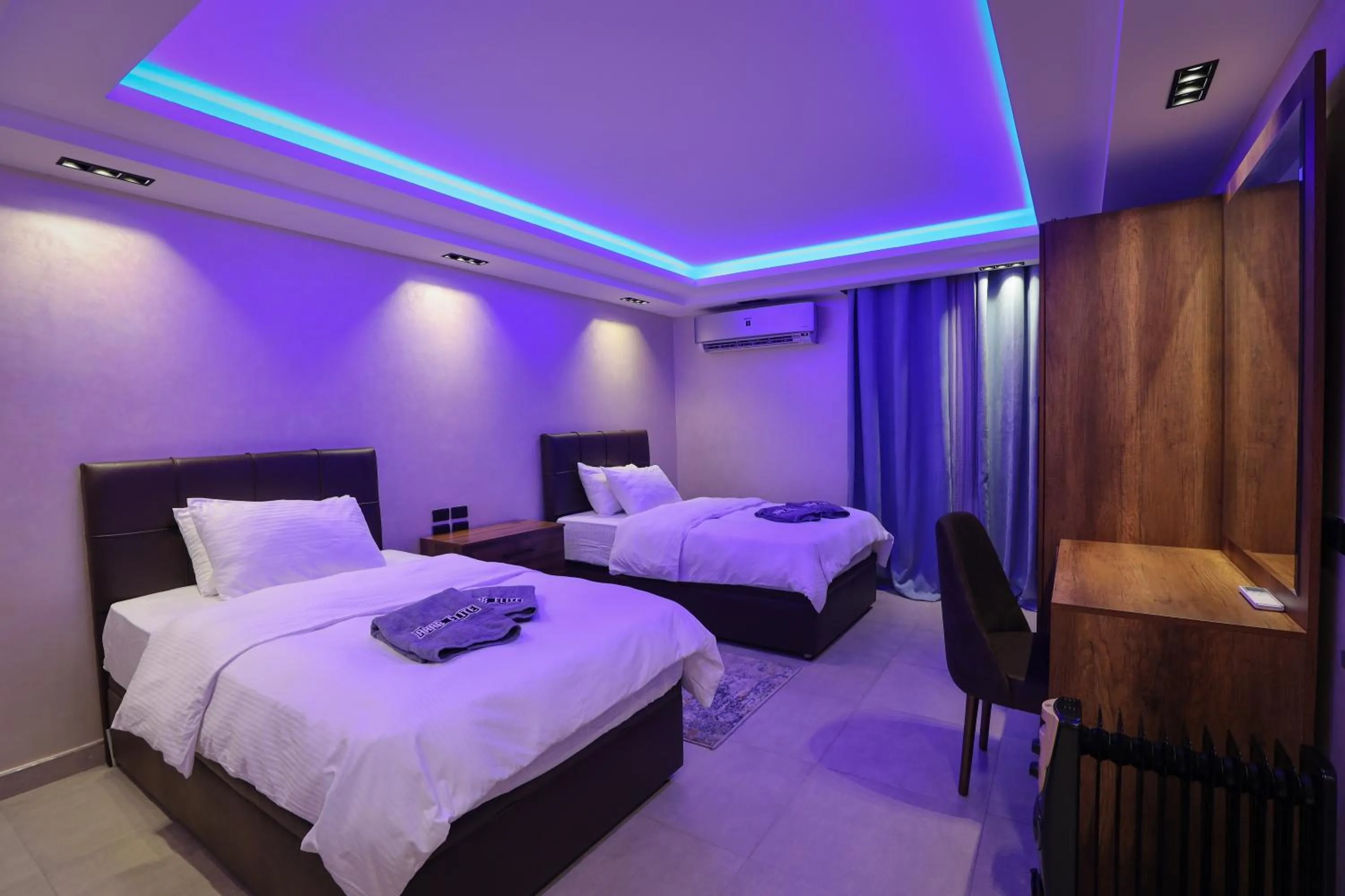 Bedroom, Bed in ArabElite