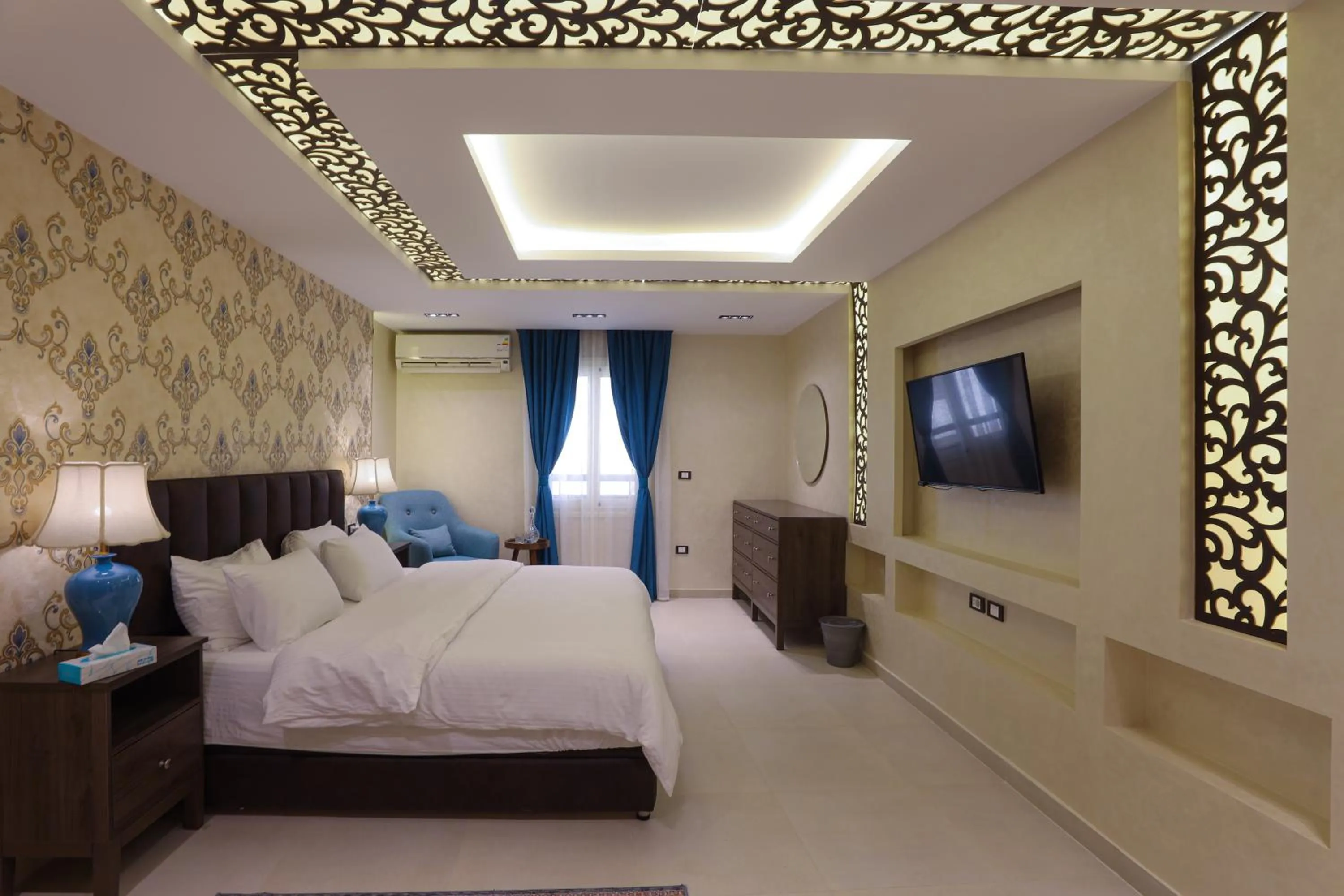 Bedroom, Bed in ArabElite