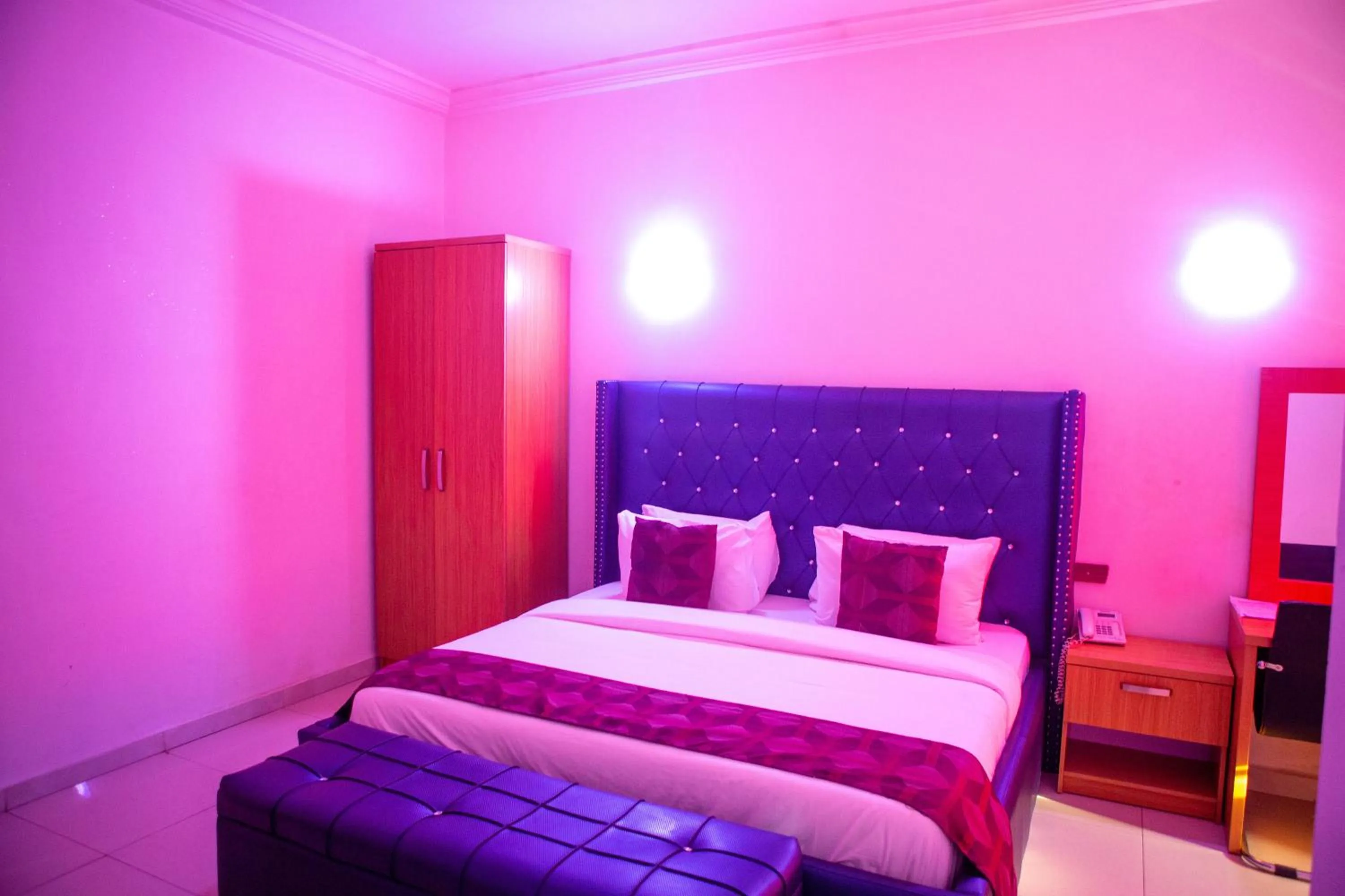 ROSES REGENCY HOTEL AND SUITES