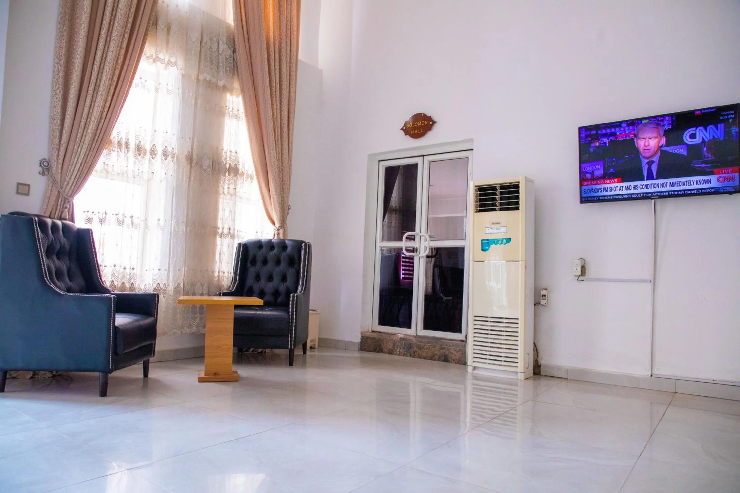 ROSES REGENCY HOTEL AND SUITES