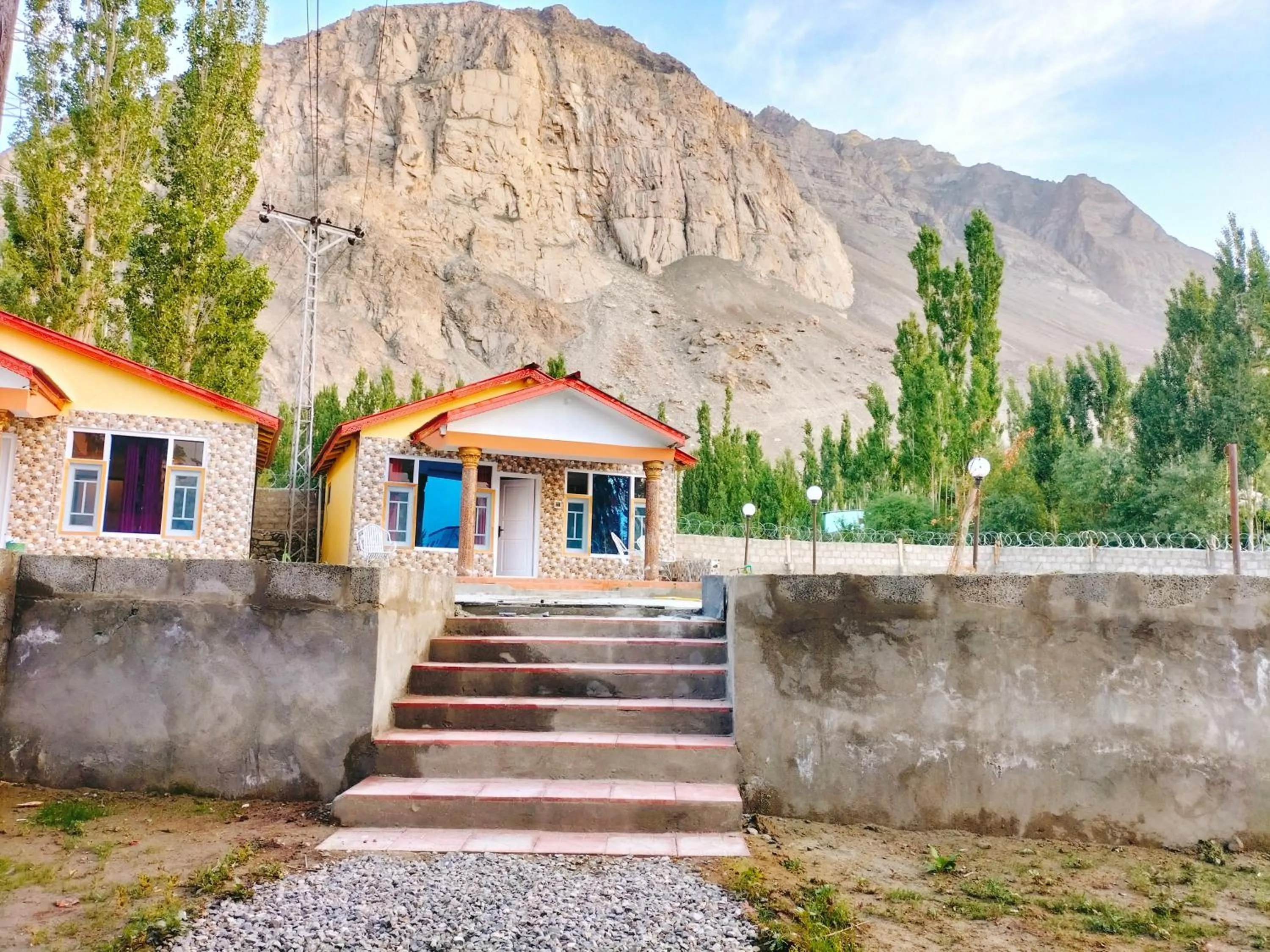 Mountain view in Skardu View Point Hotel