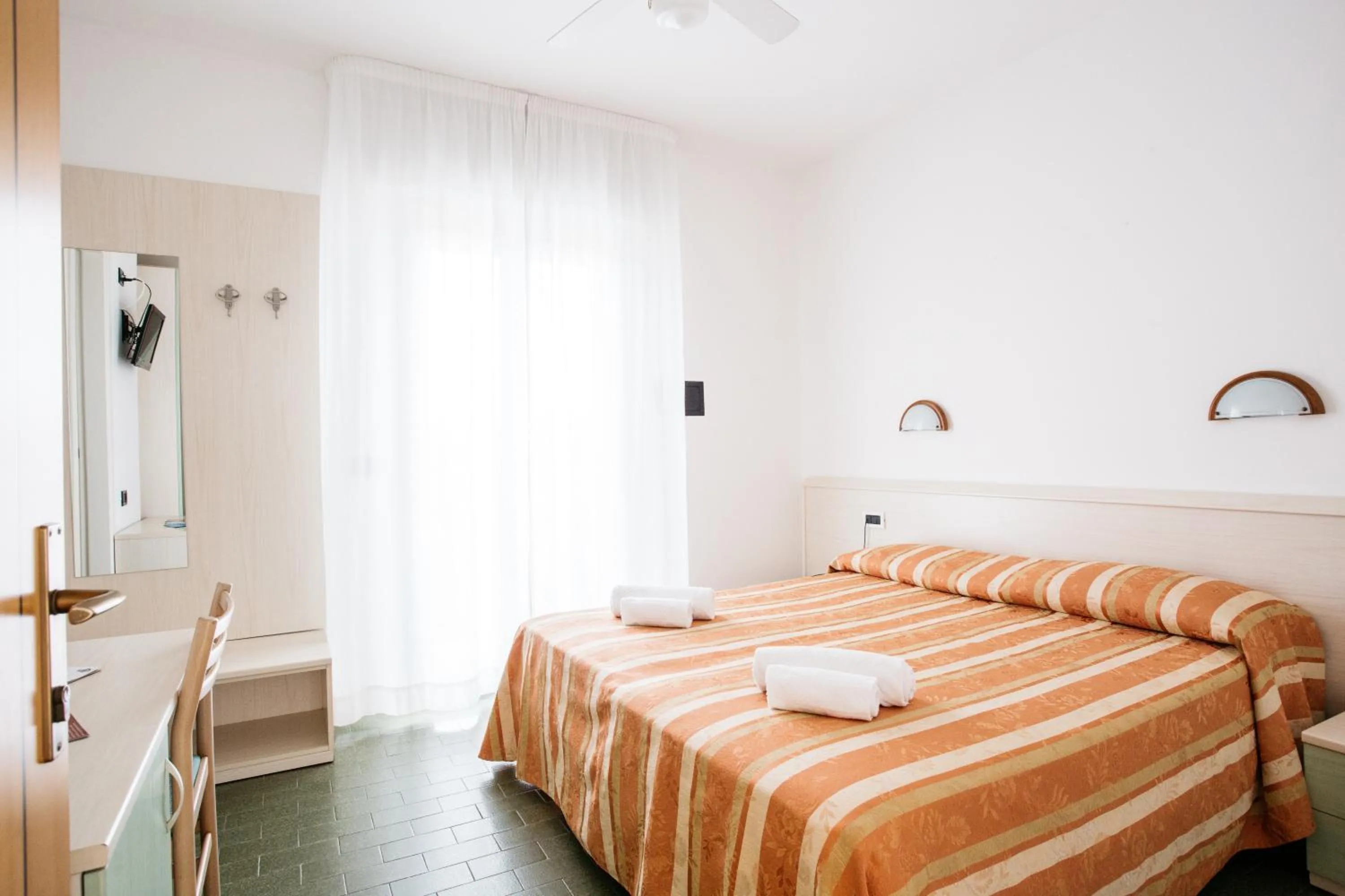 Photo of the whole room, Bed in Hotel Angelo