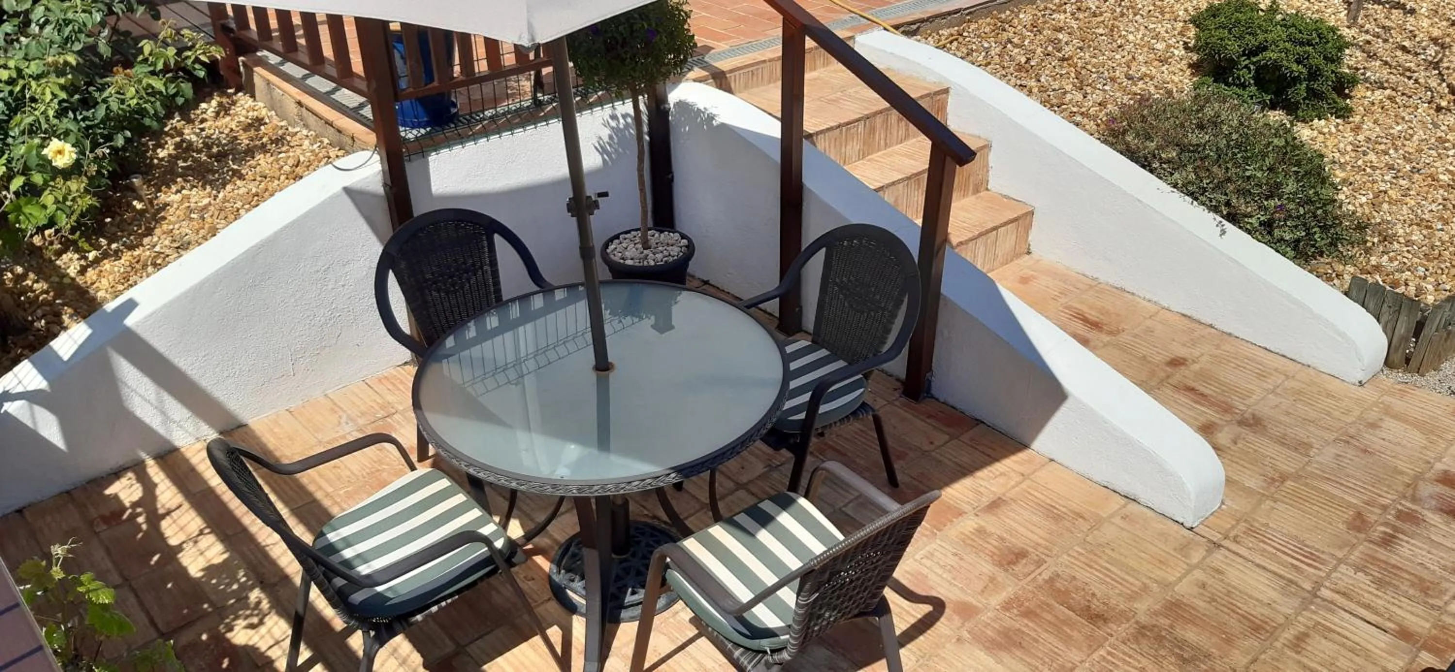 Balcony/Terrace in ApraHouseLoule Guesthouse