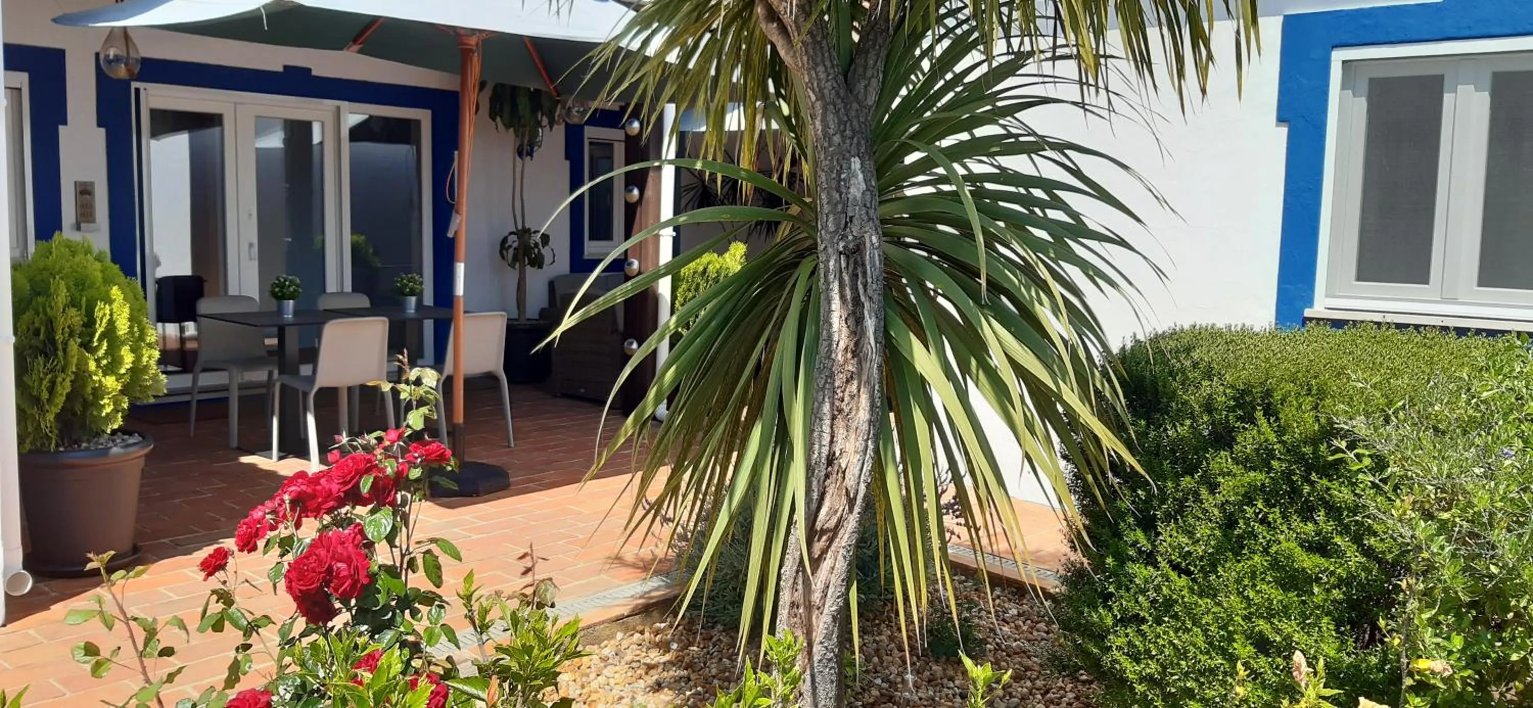 Patio in ApraHouseLoule Guesthouse
