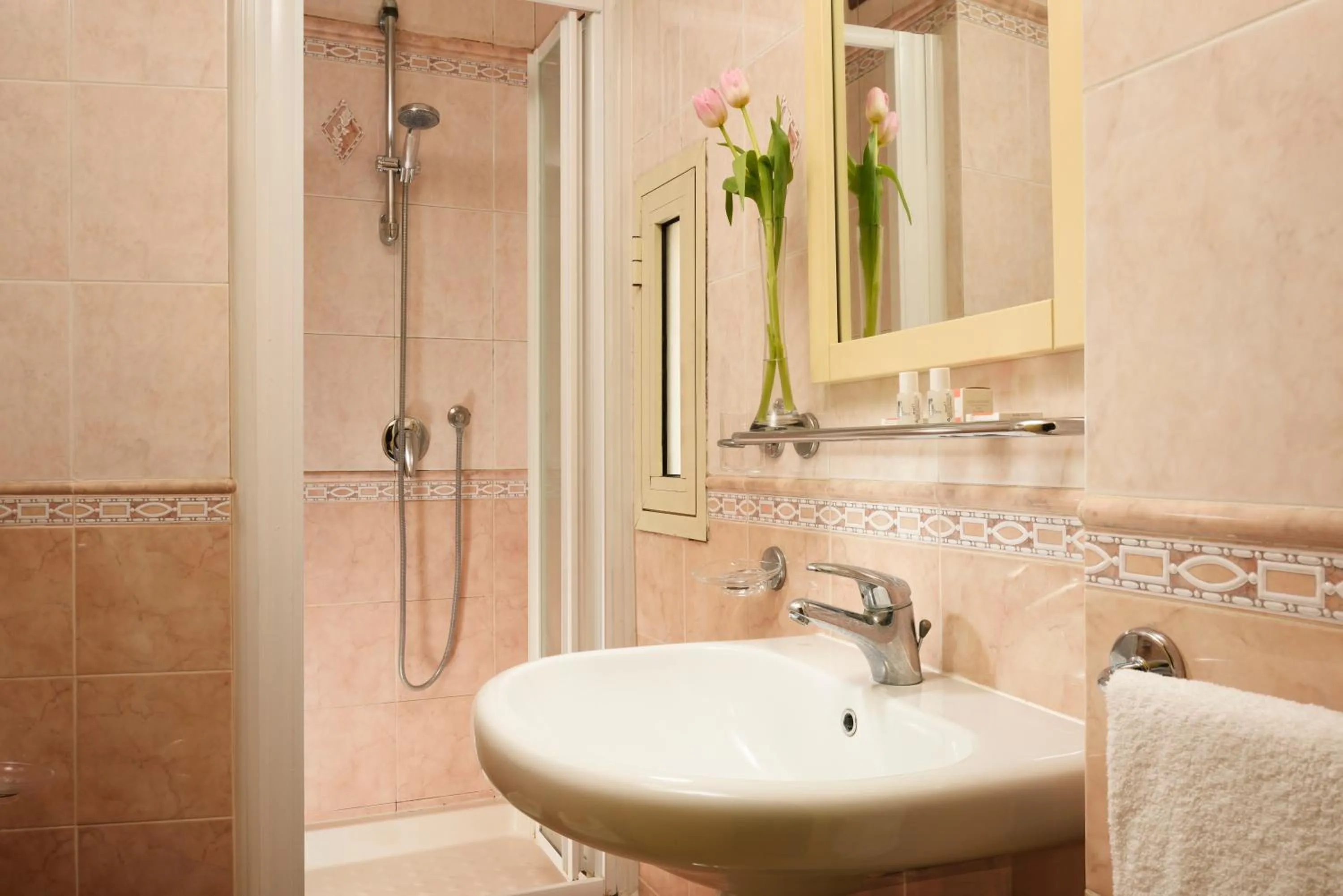 Bathroom in Hotel Patria