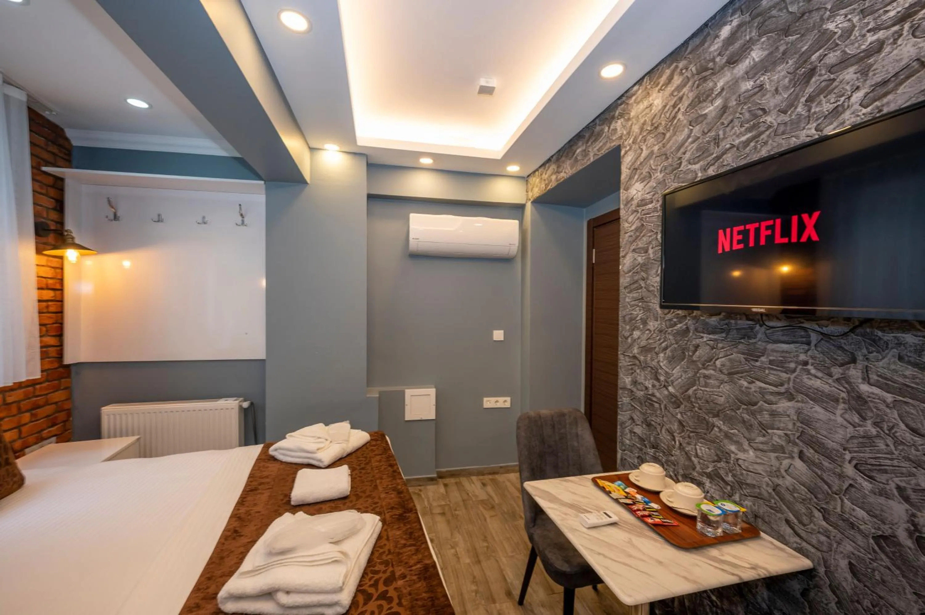 Photo of the whole room, Bed in Taksim Story Residence