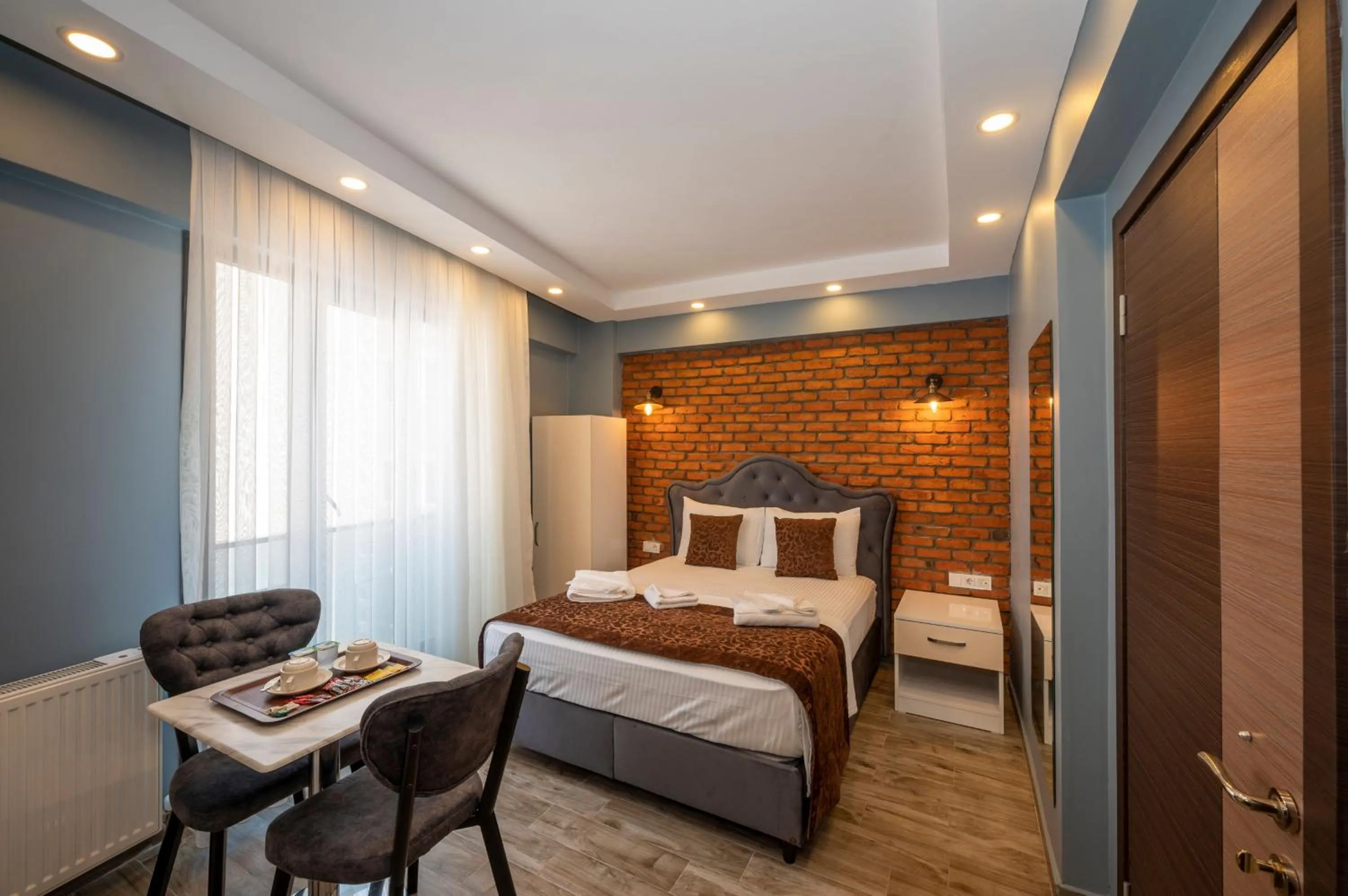 Photo of the whole room, Bed in Taksim Story Residence