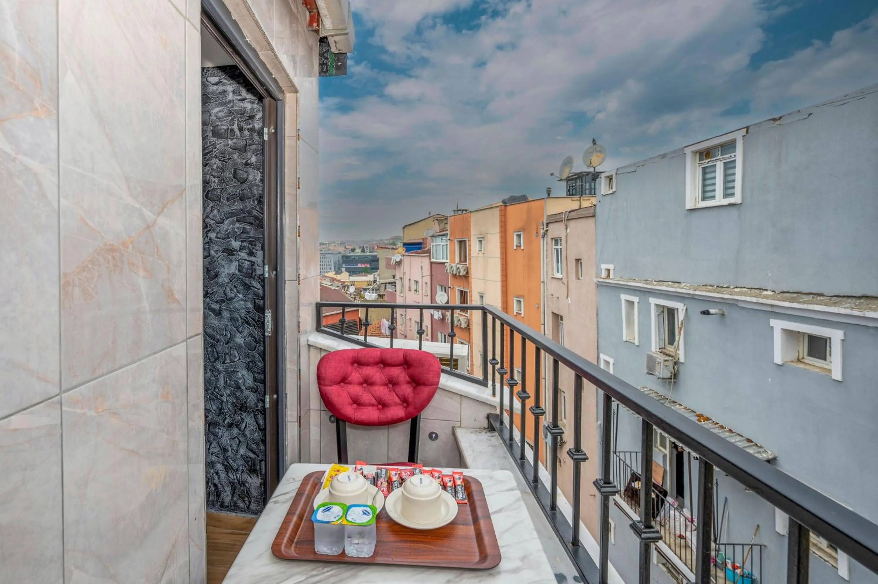 Balcony/Terrace in Taksim Story Residence