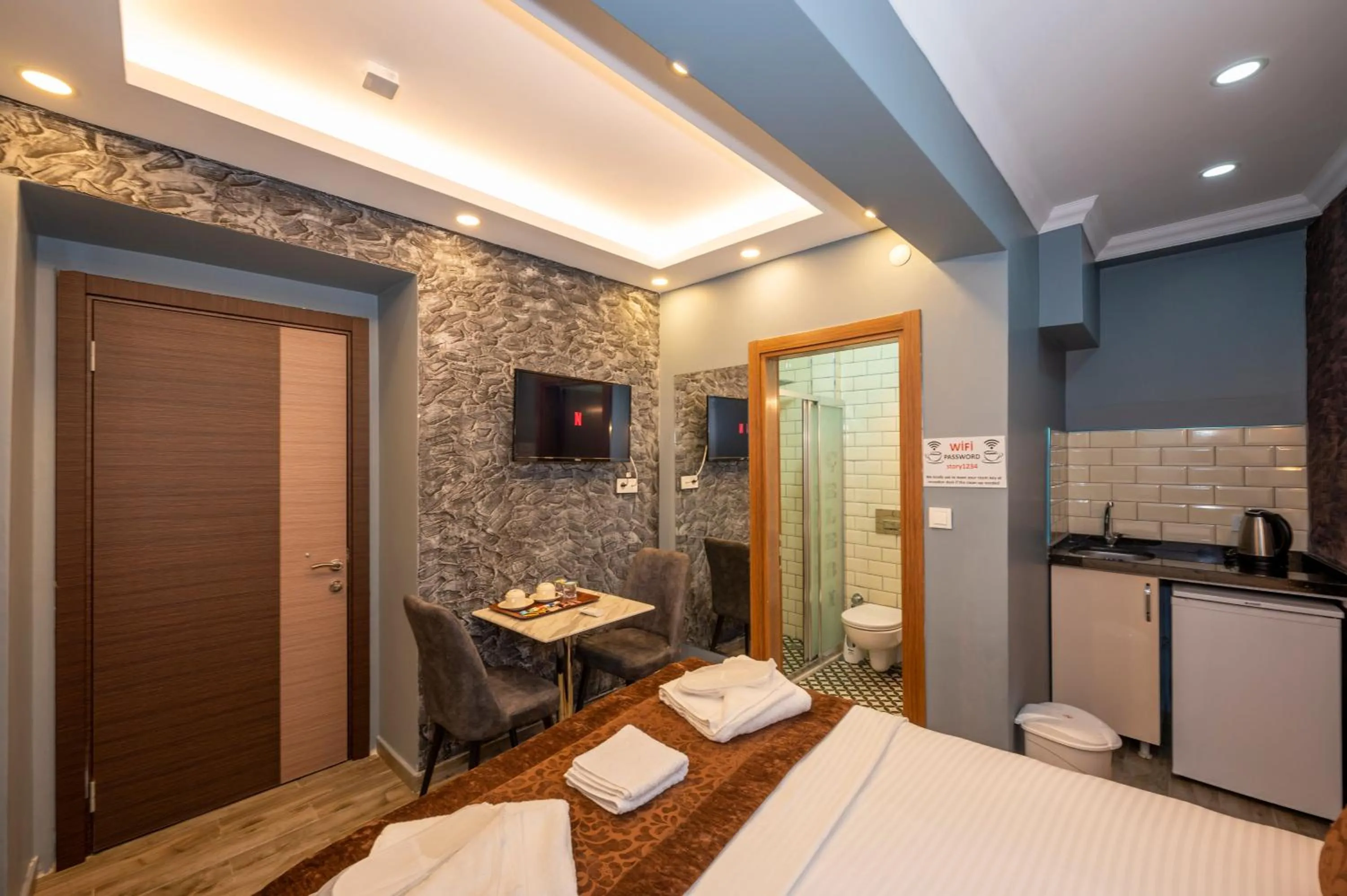 Photo of the whole room, Bed in Taksim Story Residence