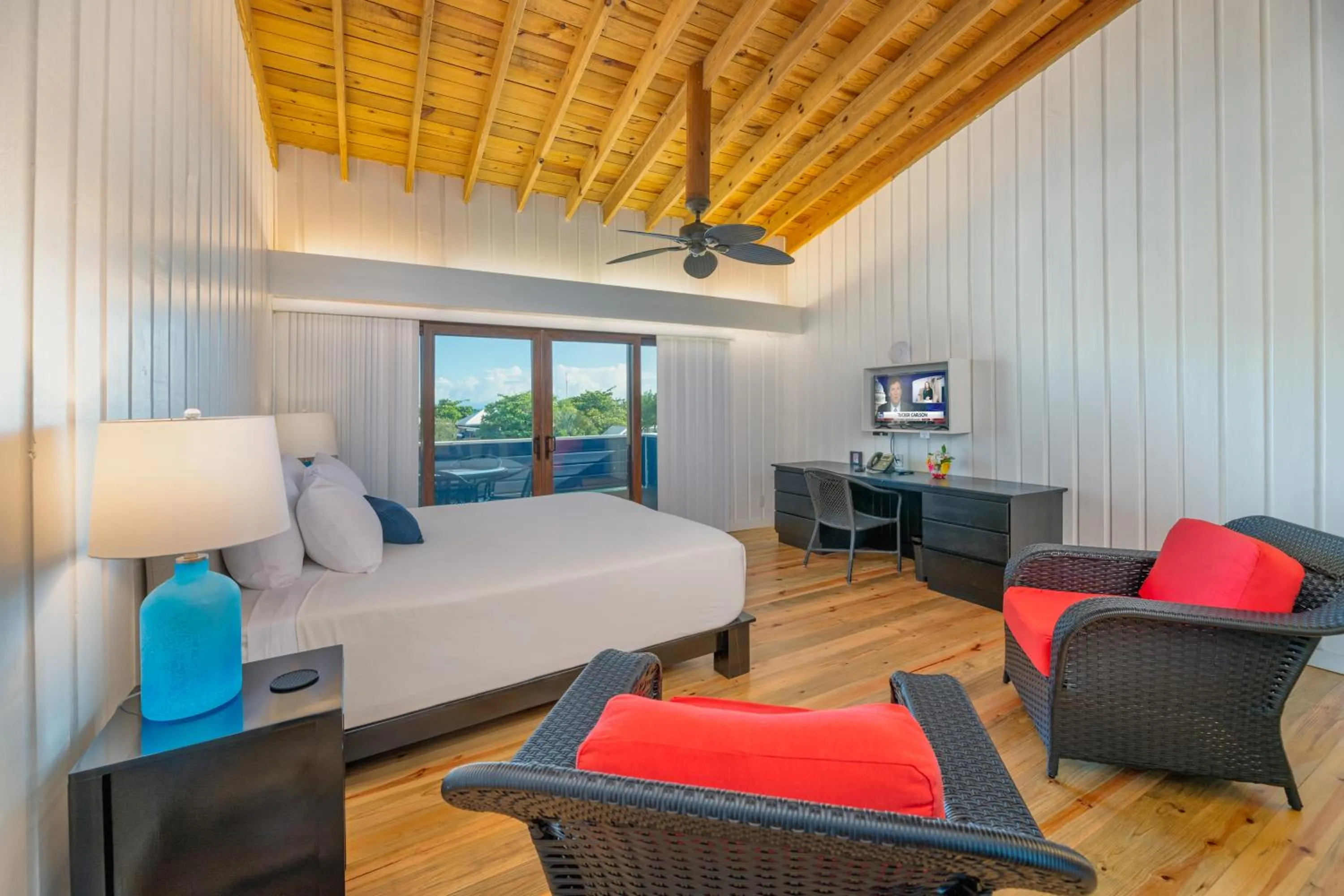 TV and multimedia, Bed in Barefoot Cay Resort