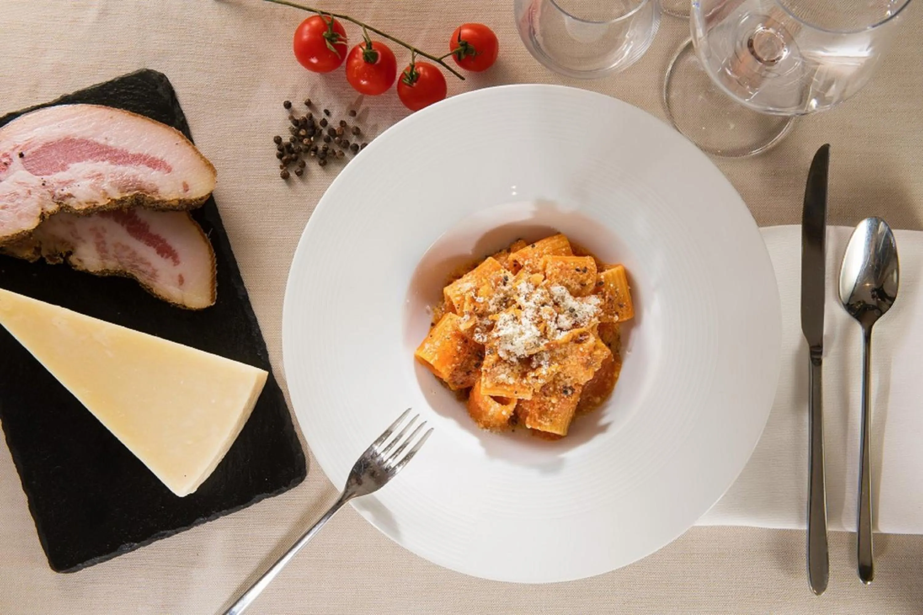 Restaurant/places to eat in Hotel Indigo Rome - St. George by IHG