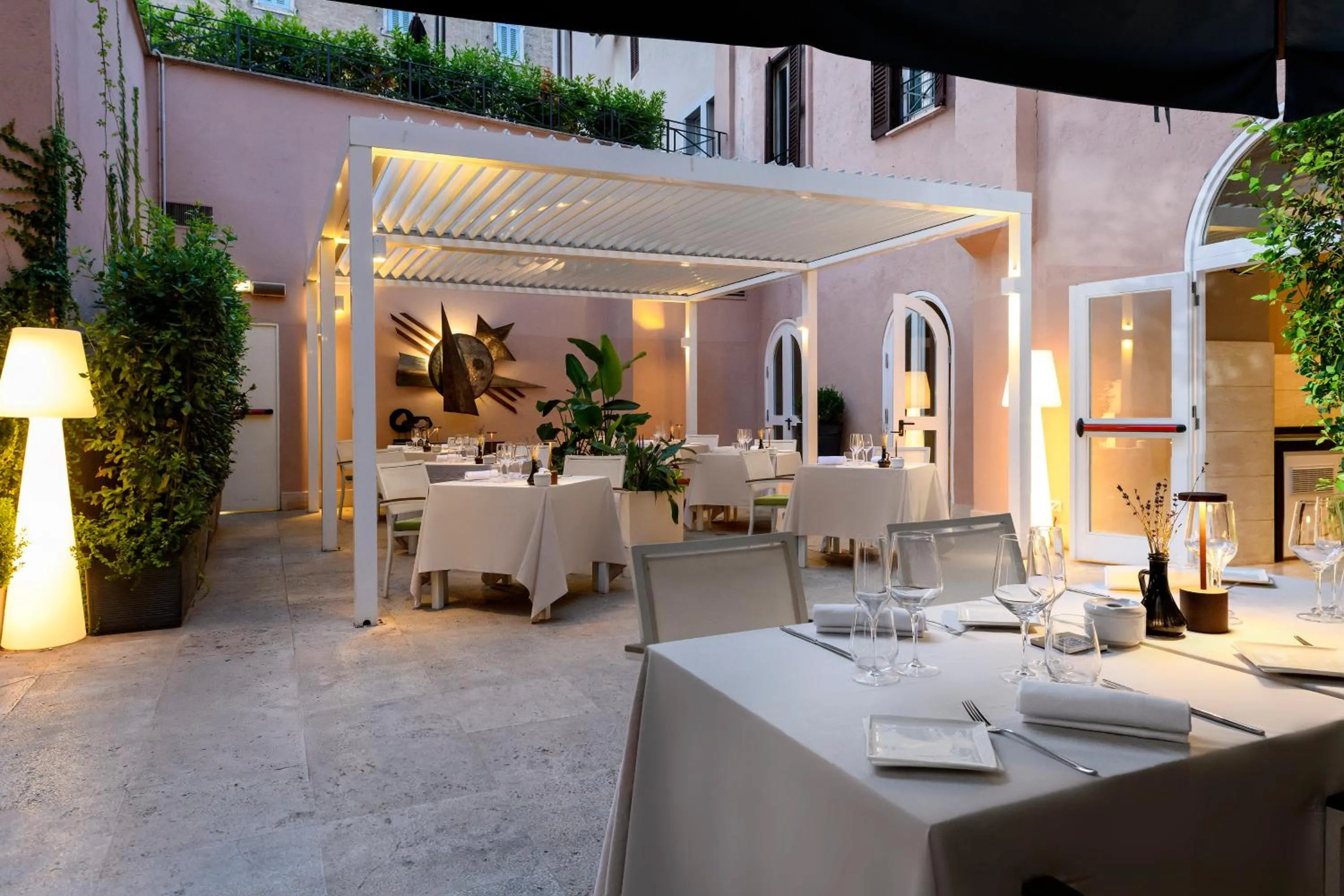 Restaurant/places to eat in Hotel Indigo Rome - St. George by IHG