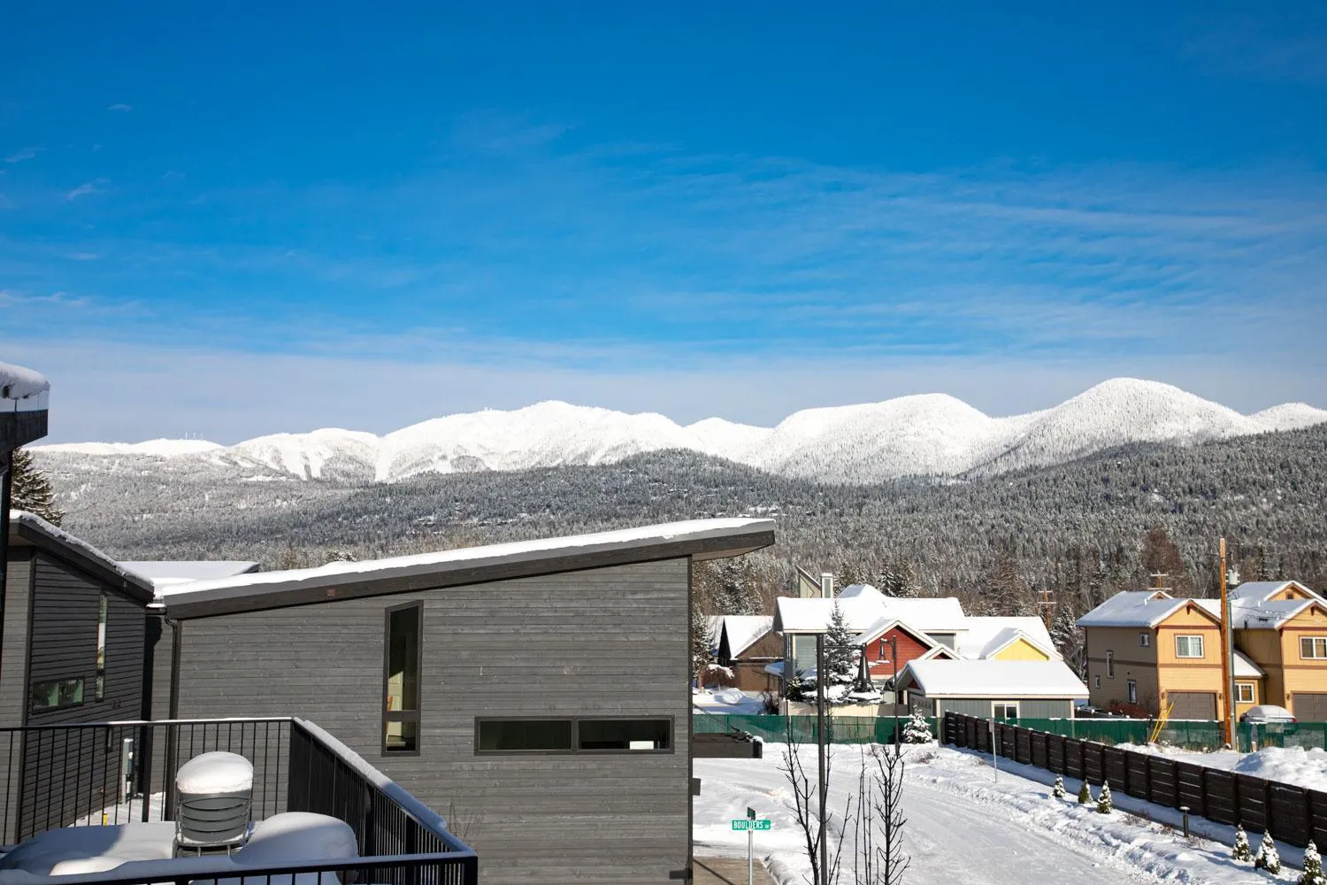 Skiing in LUX Modern Chalet, Pool & Hot Tub, 10 Mins to the Mountain & Incredible Views