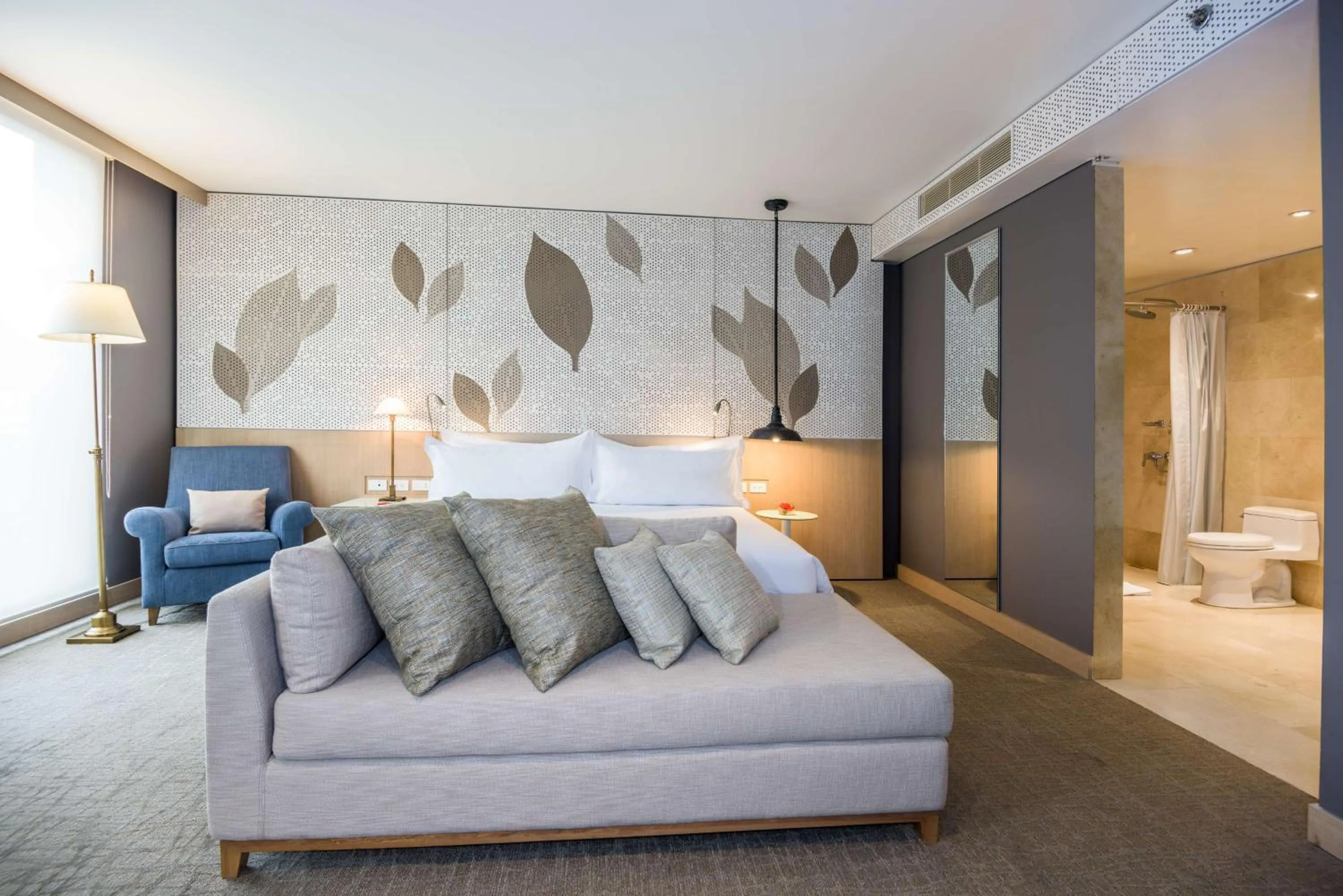 Bedroom, Bed in NH Collection Bogota Terra 100 Royal