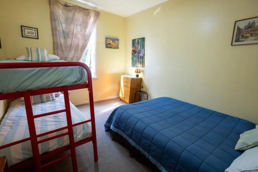 Bed in Brunnerton Lodge and Backpackers