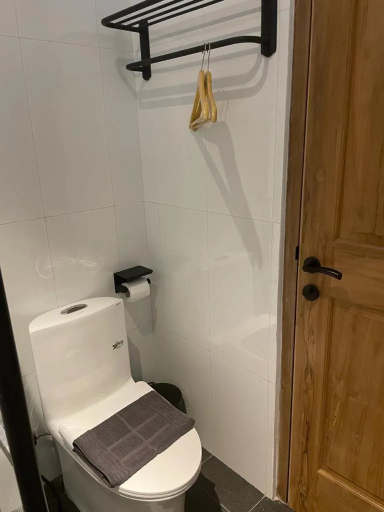 Toilet in Hotel Besar Purwokerto