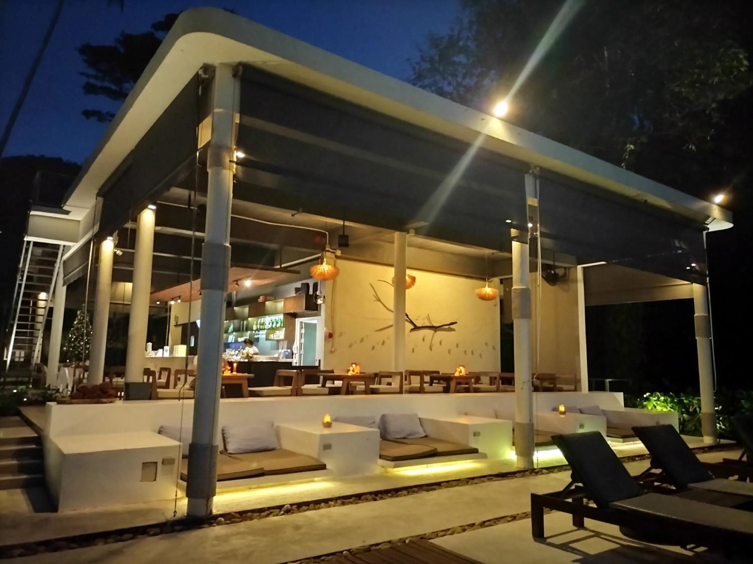 Restaurant/places to eat in Nest Sense Resort