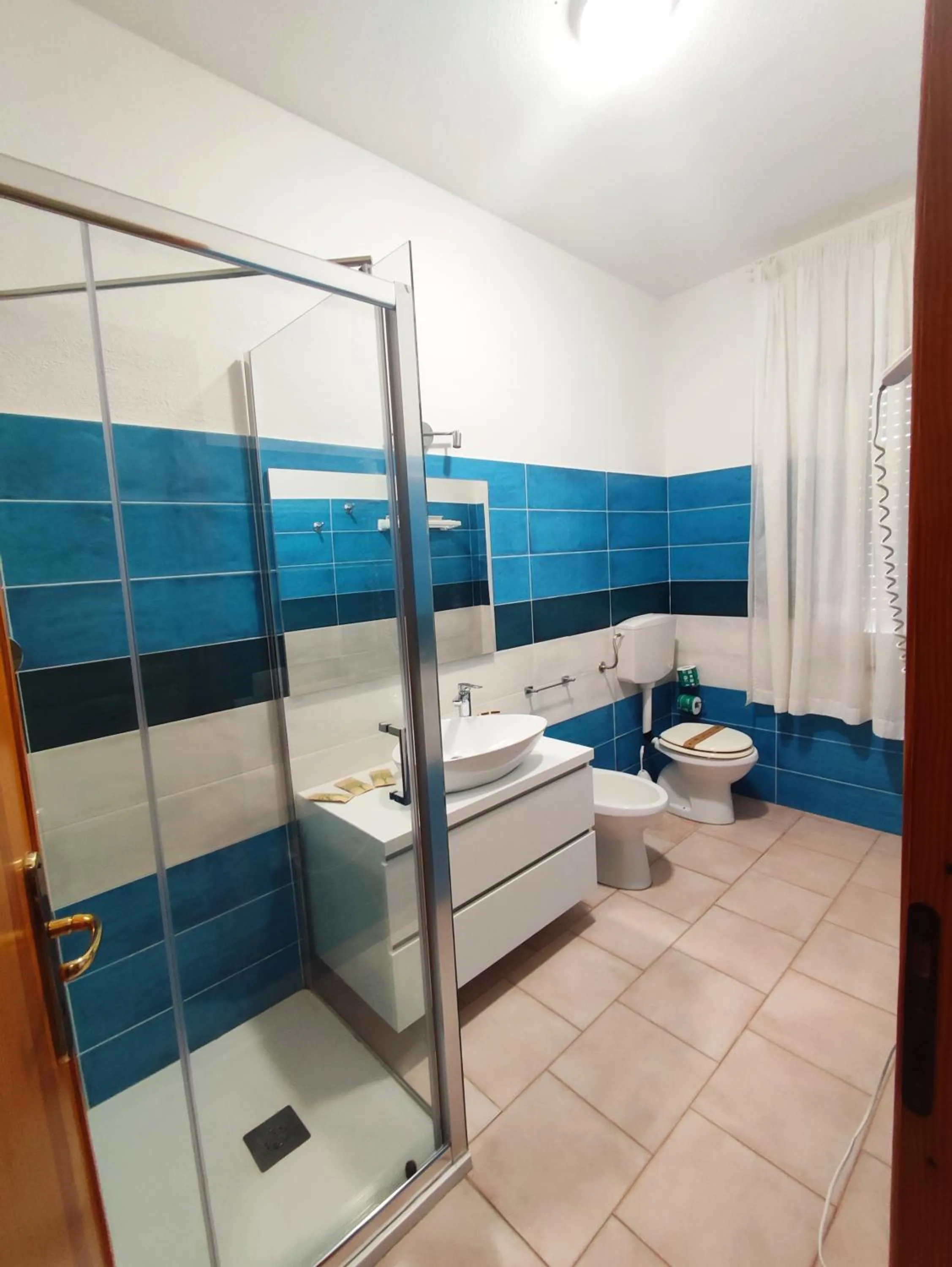 Shower in A.I.R. Hotel Gabbiano