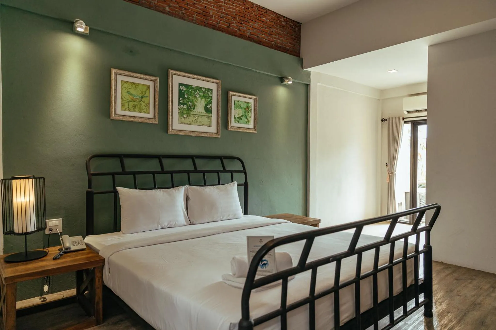 Photo of the whole room, Bed in Hotel Toscana Trat