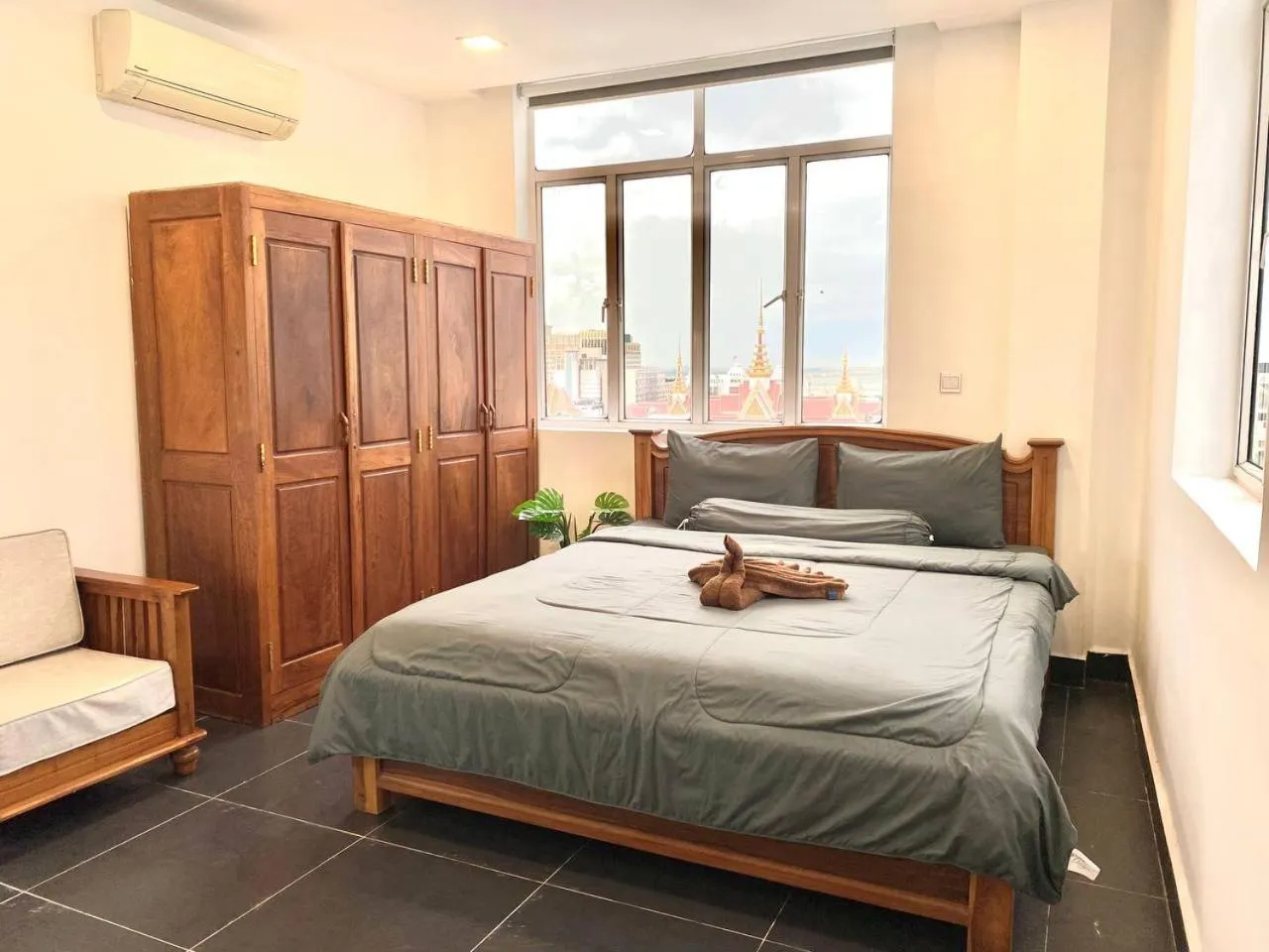 Bed in WH Bassac Residence