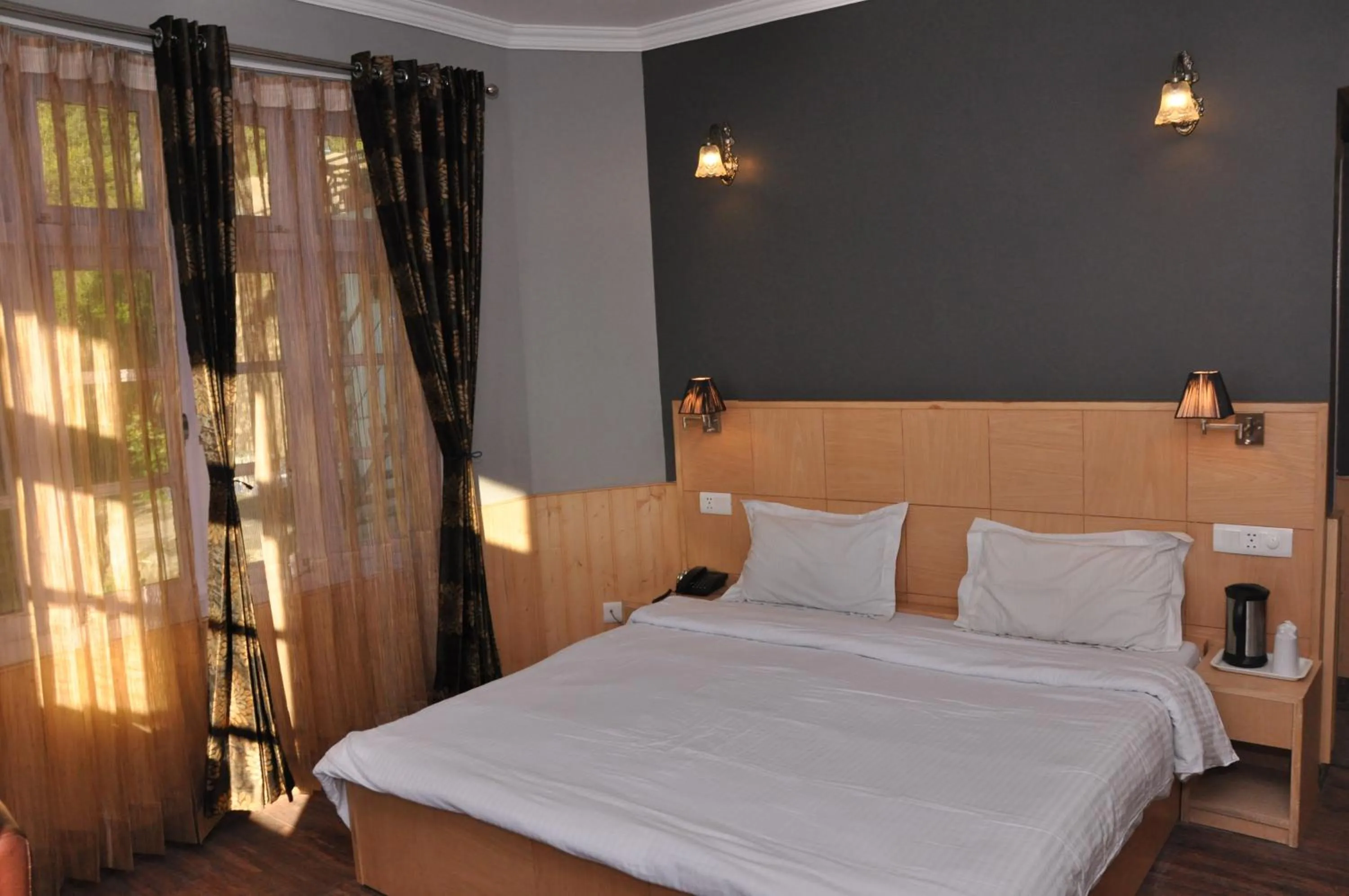 cot, Bed in Hotel Ekant