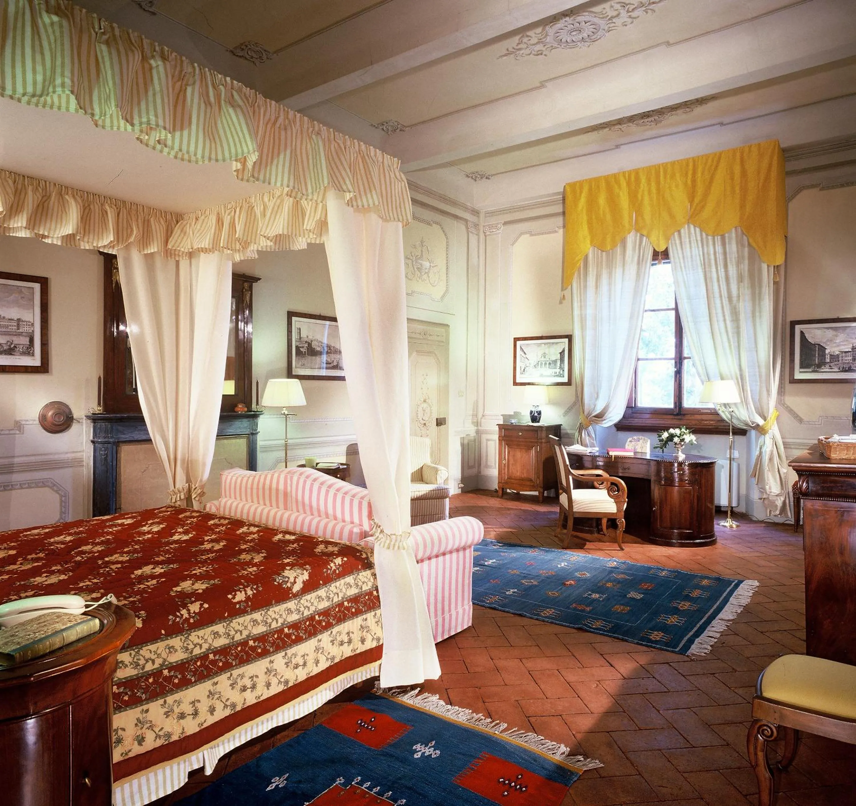 Photo of the whole room, Bed in Villa Il Poggiale Dimora Storica