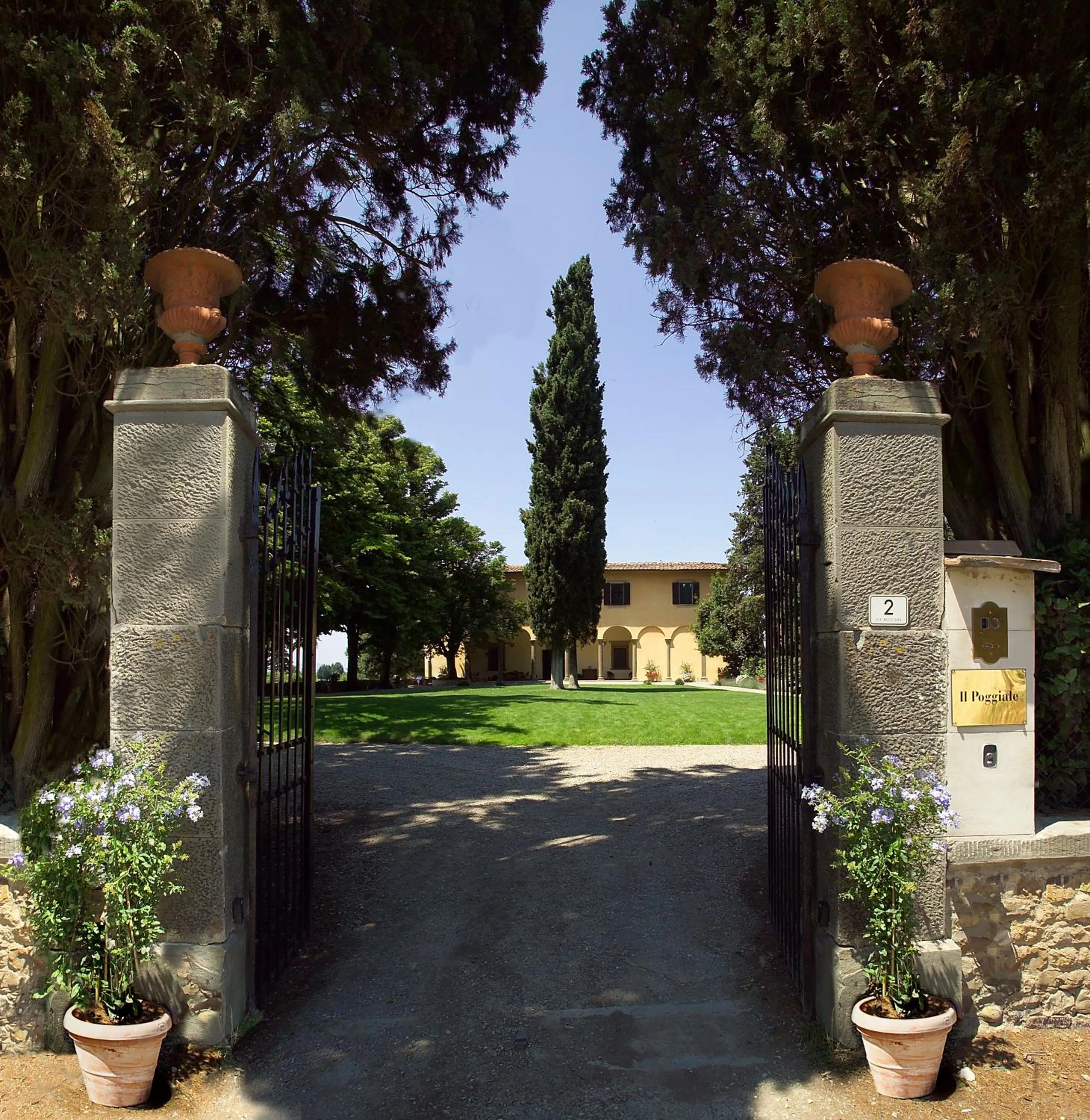 Facade/entrance in Villa Il Poggiale Dimora Storica