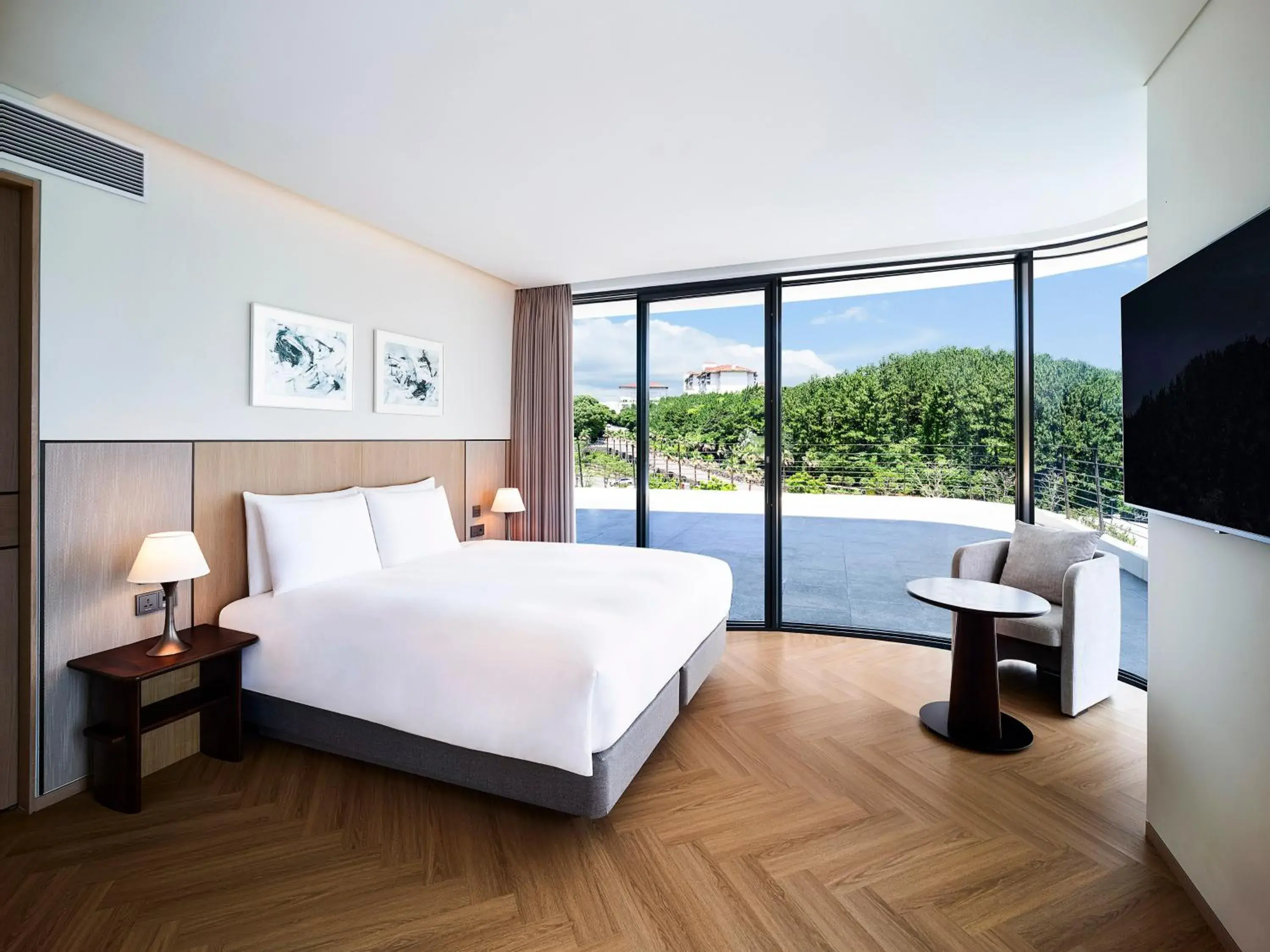 Premier King Room in Parnas Hotel Jeju Premier King Room in Parnas Hotel Jeju