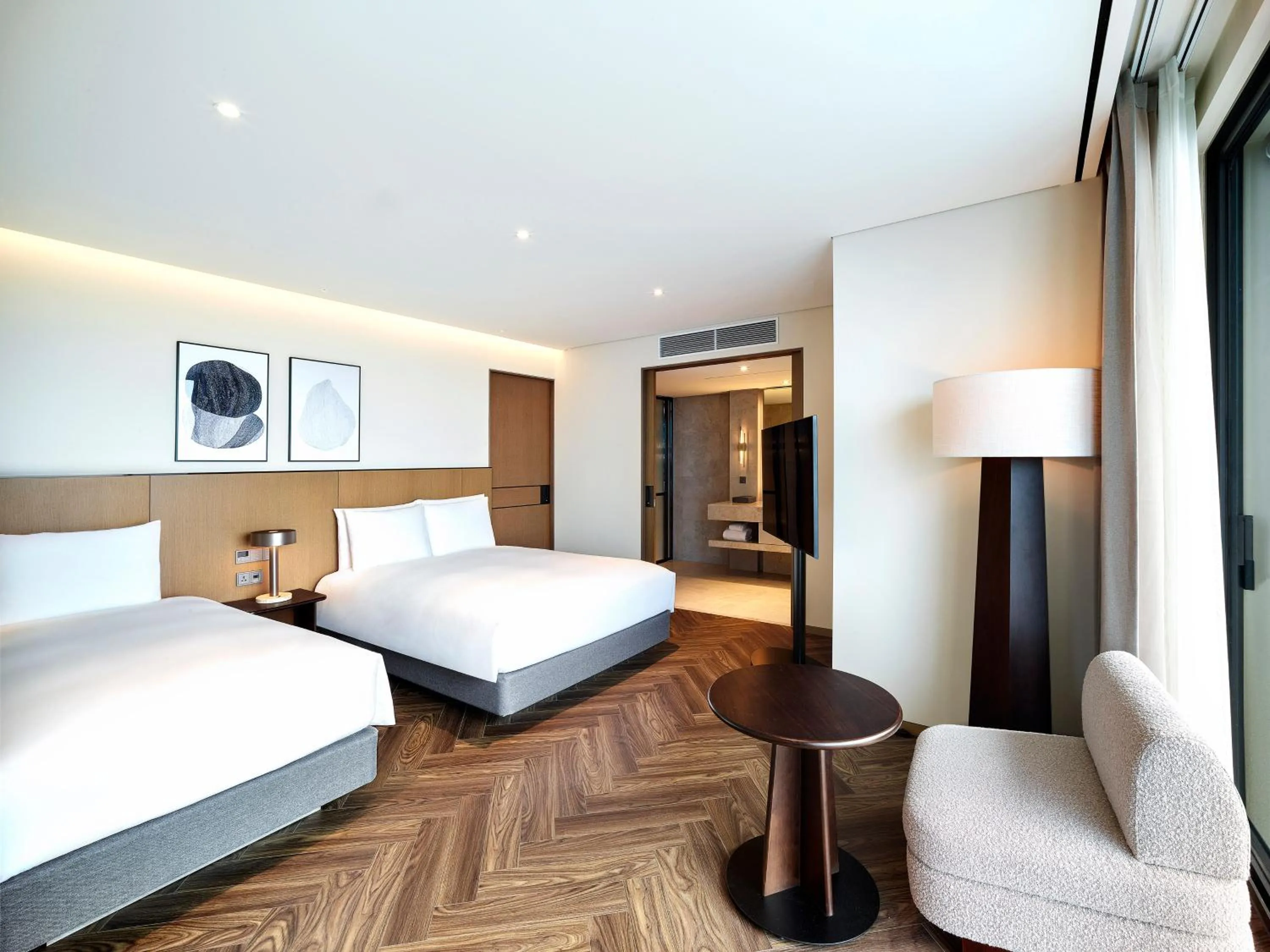 Bedroom, Bed in Parnas Hotel Jeju