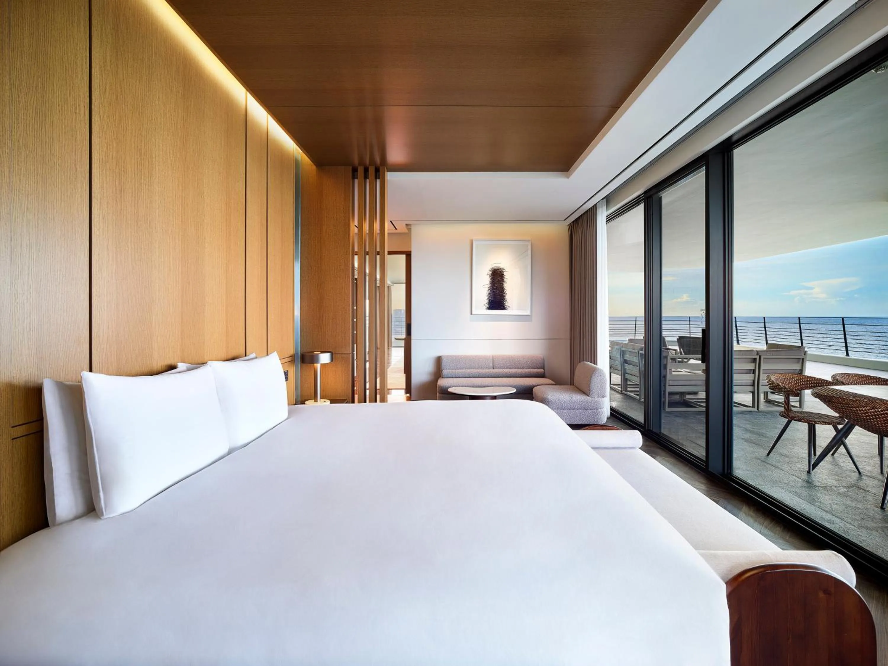 Bedroom, Bed in Parnas Hotel Jeju