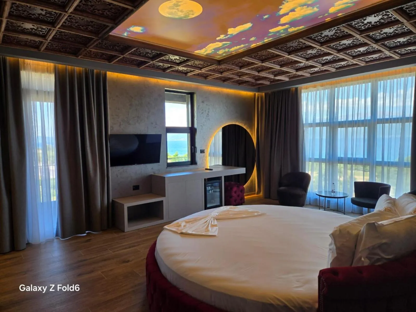 TV and multimedia, Bed in Toka Hotel Restaurant