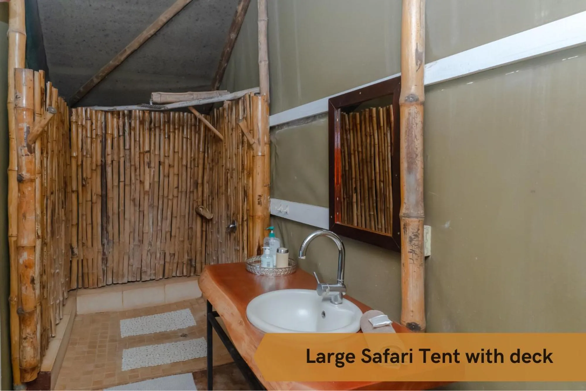 Bathroom in Crocodile Bridge Safari Lodge